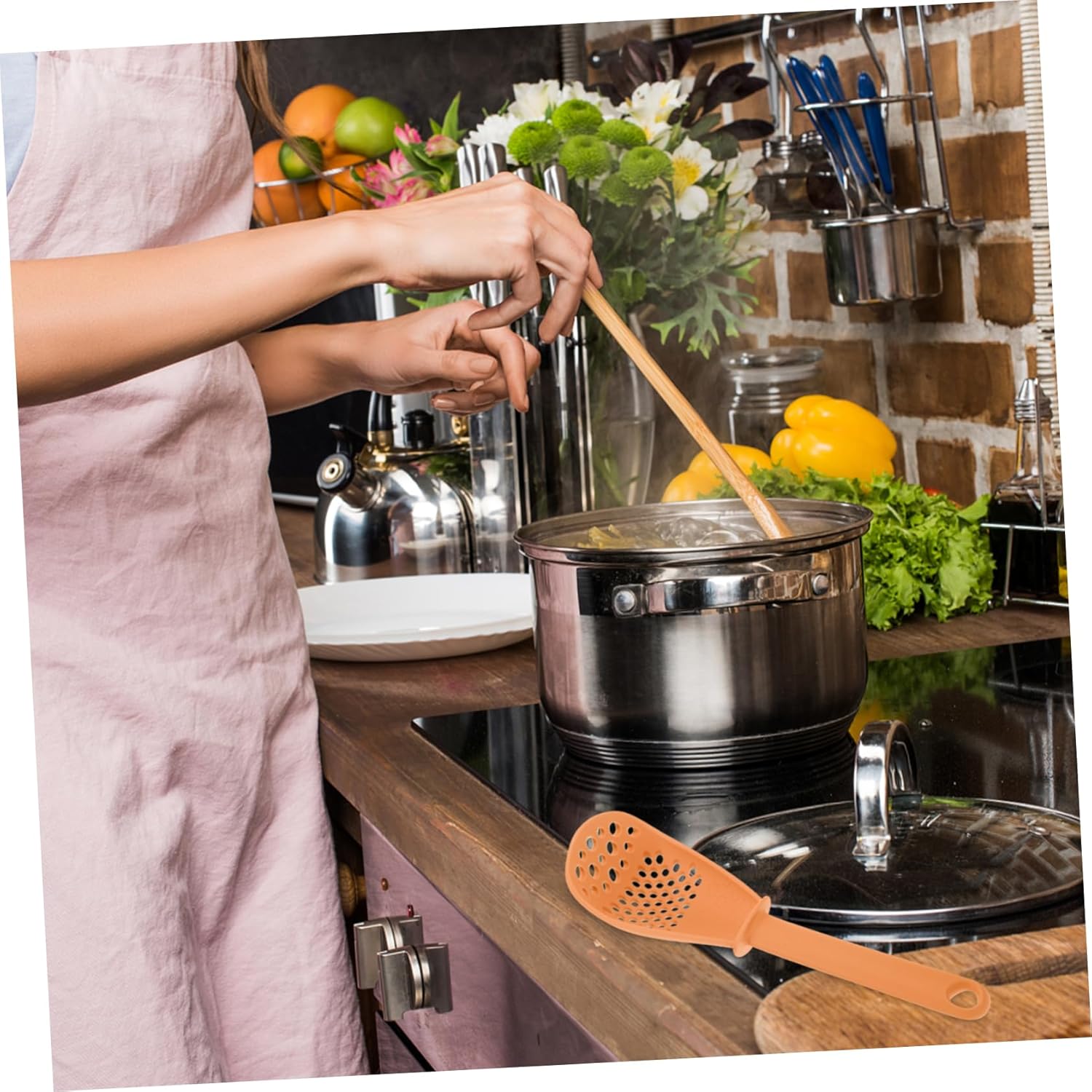 SECFOU Multifunctional Kitchen Grinding Spoon Masher for Potatoes Egg Separation and Food Preparation Seamless Design for Easy Cleaning Convenient Home Cooking Tool
