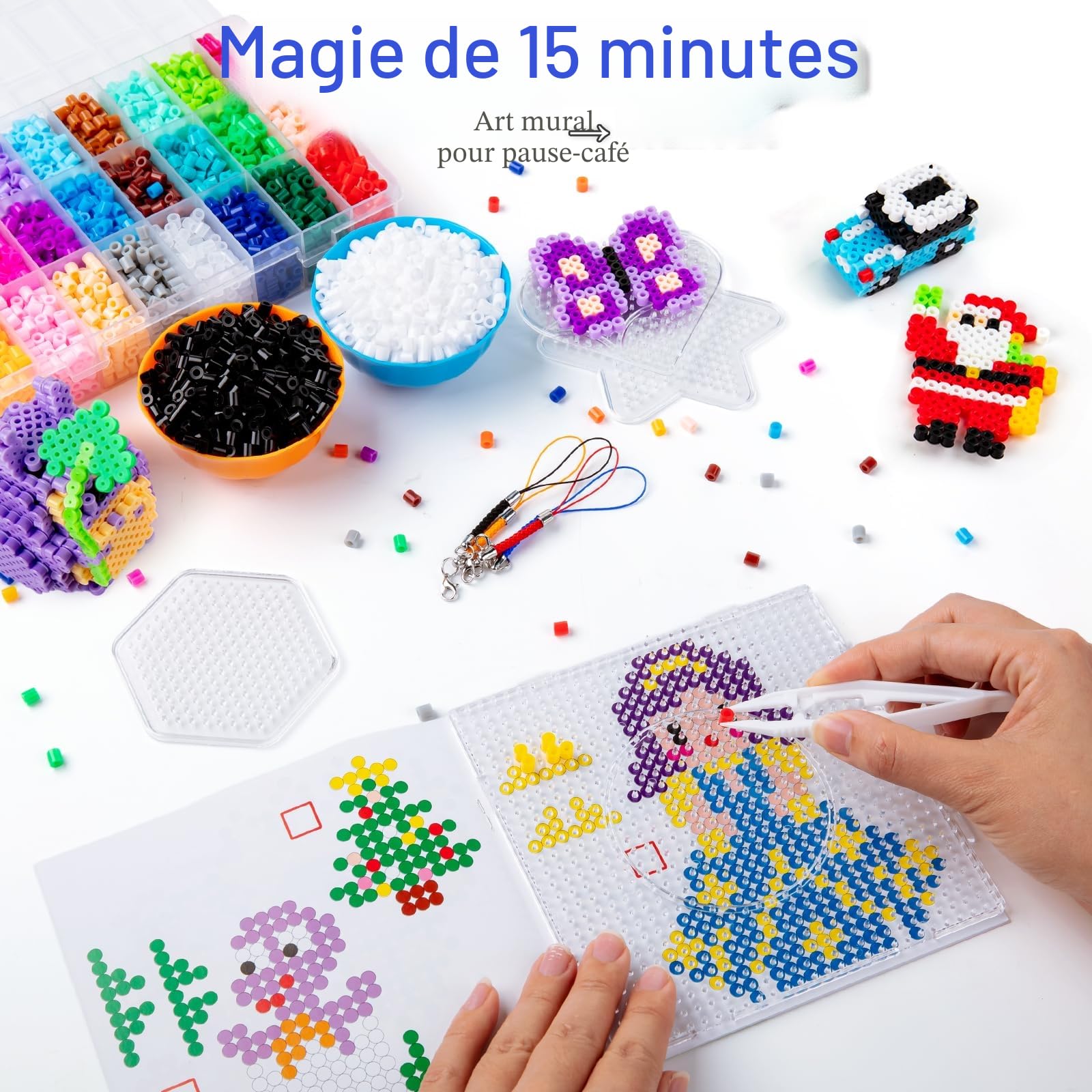 Sundaymot Kit de Perles à Repasser, 12 000 Perles de 5mm avec Trousse de Rangement, 26 Couleurs DIY, 4 Panneau Perforé, 2 Bols à Compartiments et Pince, Kit de Loisirs Créatifs pour Enfants dès 6 Ans