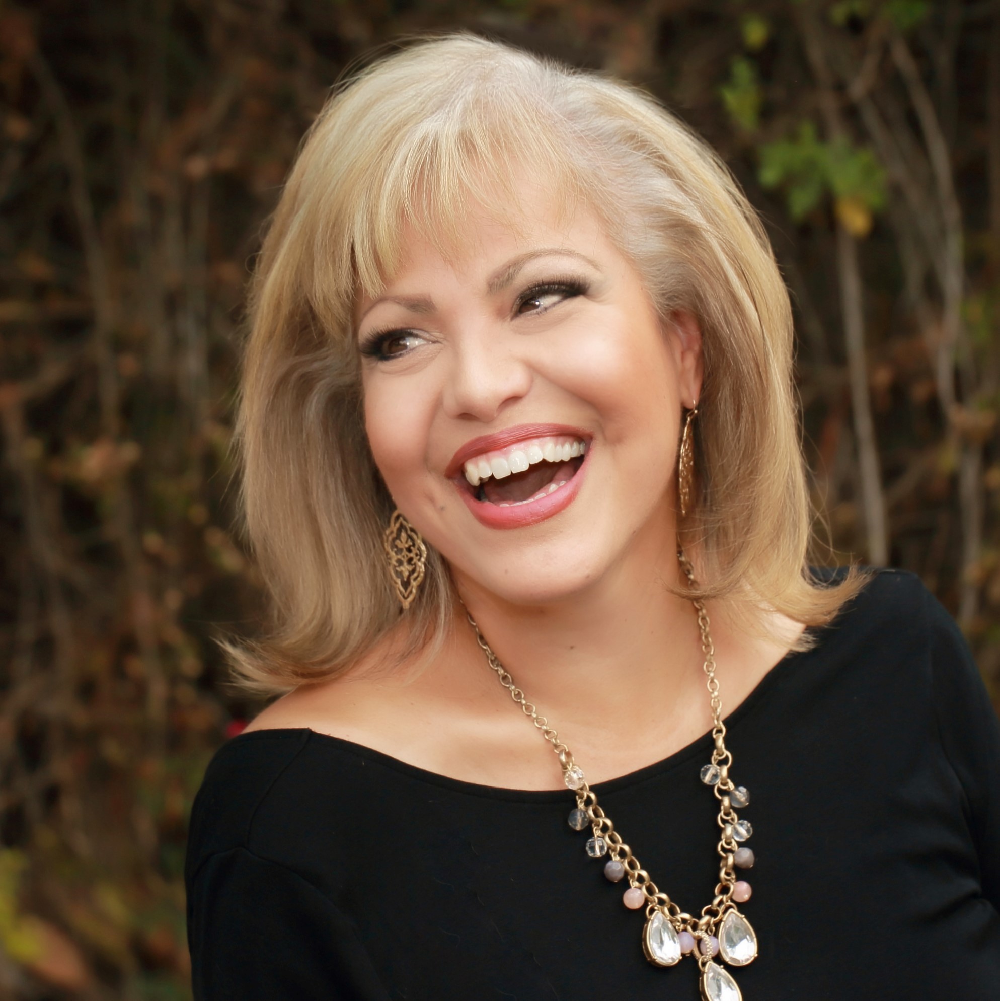 Amazon.com: Roxanne Ocampo: books, biography, latest update