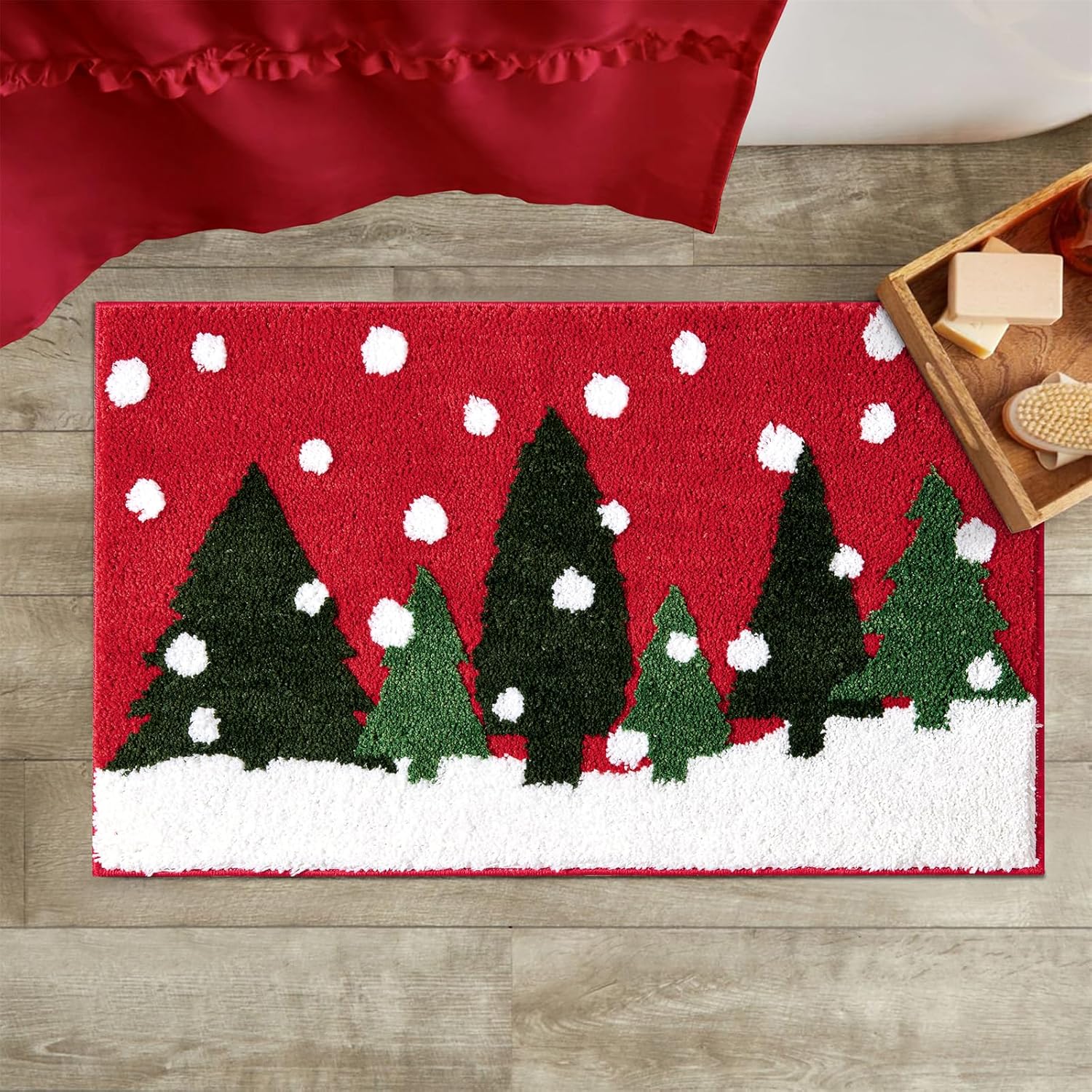 RoomTalks Cute Christmas Tree Bath Mat Non Slip Washable, 20x32 Vintage Country Festive Red Winter Snowflake Woodland Pine Tree Xmas Snow Bath Rugs Mat for Bathroom Christmas