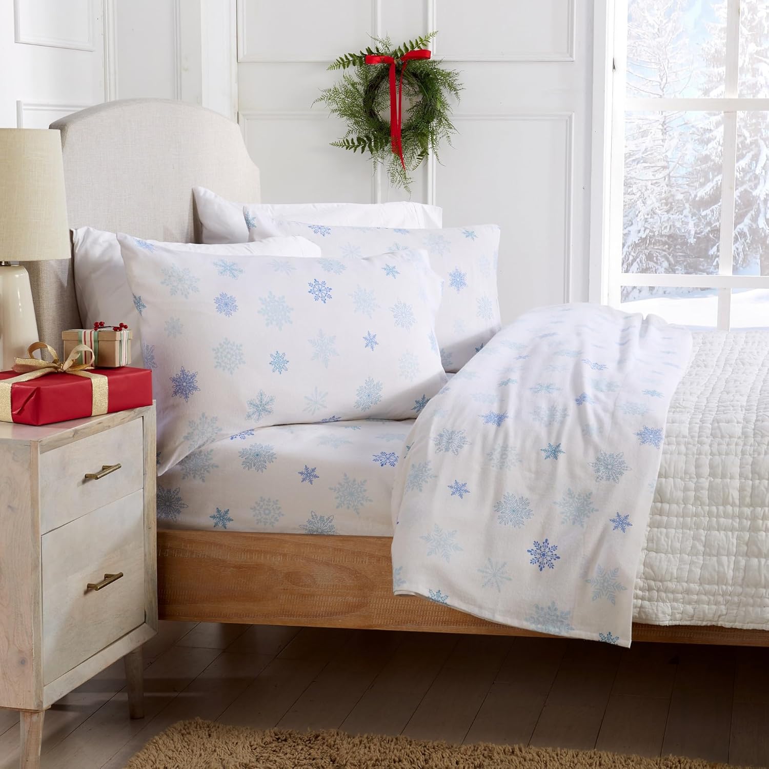 Market & Place 100% Turkish Cotton Flannel Sheet Set | 4 Piece Deep Pocket Novelty Cozy Winter Bed Sheets | Double Brushed for Extra Softness & Comfort | Alpine Collection (Queen, Blue Snowflake)