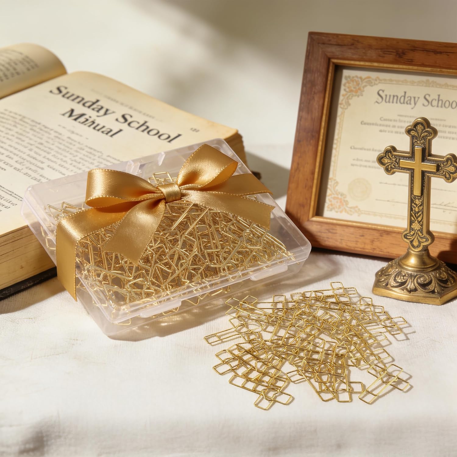 200 pcs Gold Heart Cross Paper Clips,Teacher Gift Bible Study Supplies Journaling Accessories for Office and School Christian Gift for Women Sunday School Decoration Bookmark