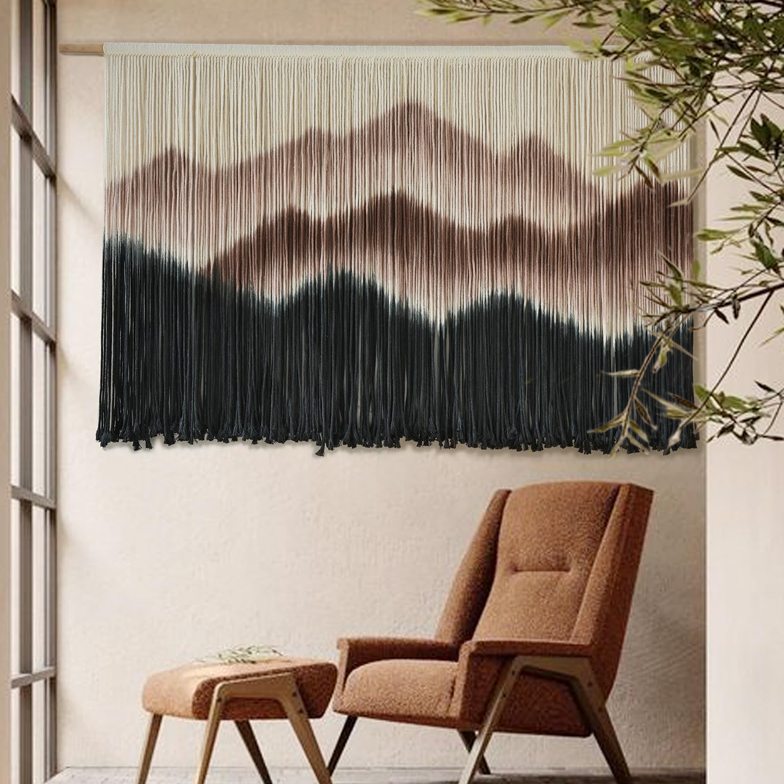 IOWER Makramee-Wandbehang – 57" B x 35" L – „Brown Mountain“ (Dip-Dyed) – Großes, modernes Wanddekor aus Textilkunst im Boho-Stil