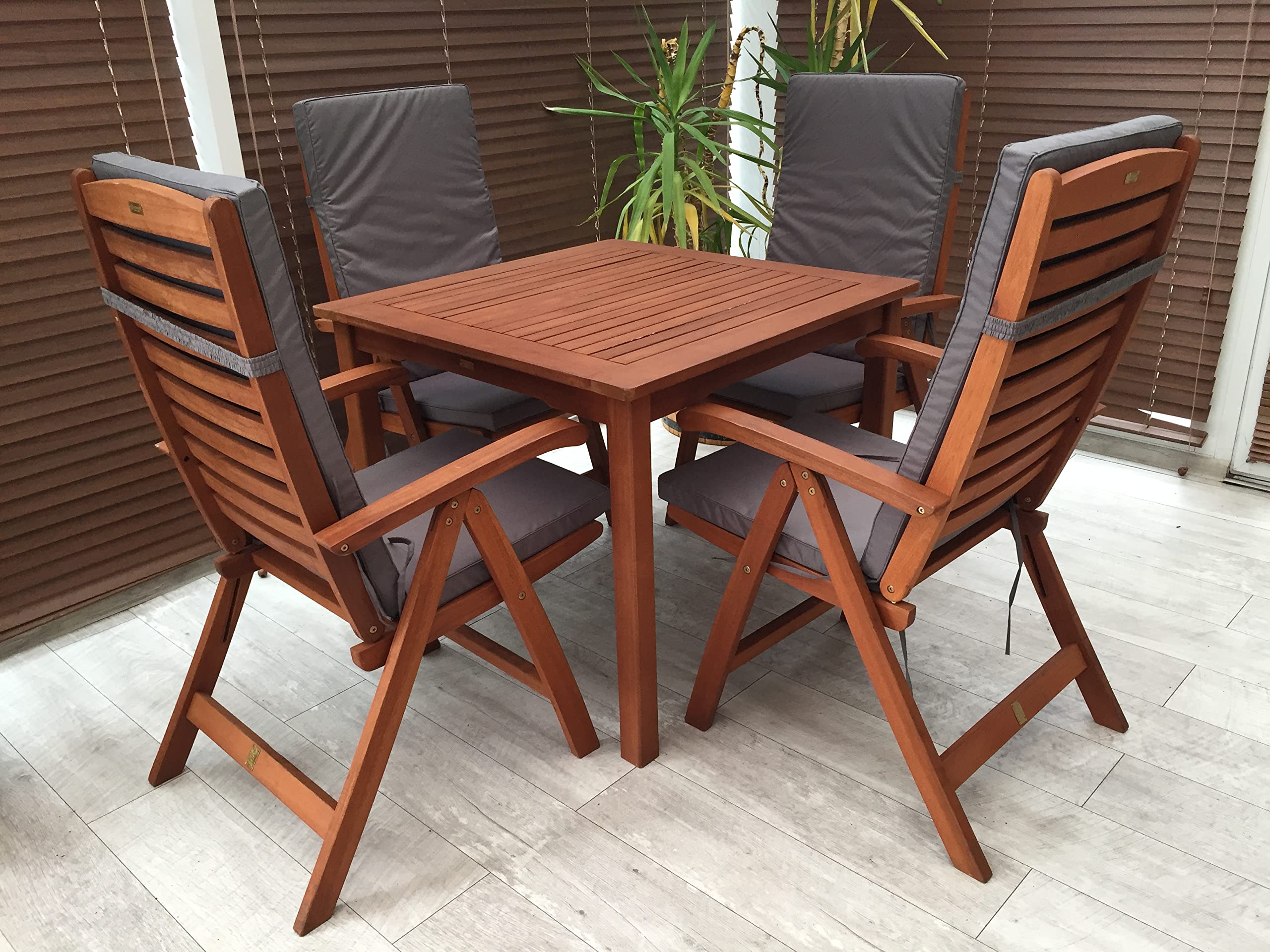 Rattanland Florence 90 x 90 cm, zestaw mebli ogrodowych z certyfikatem FSC z 4 krzesłami Calgary (szare poduszki)