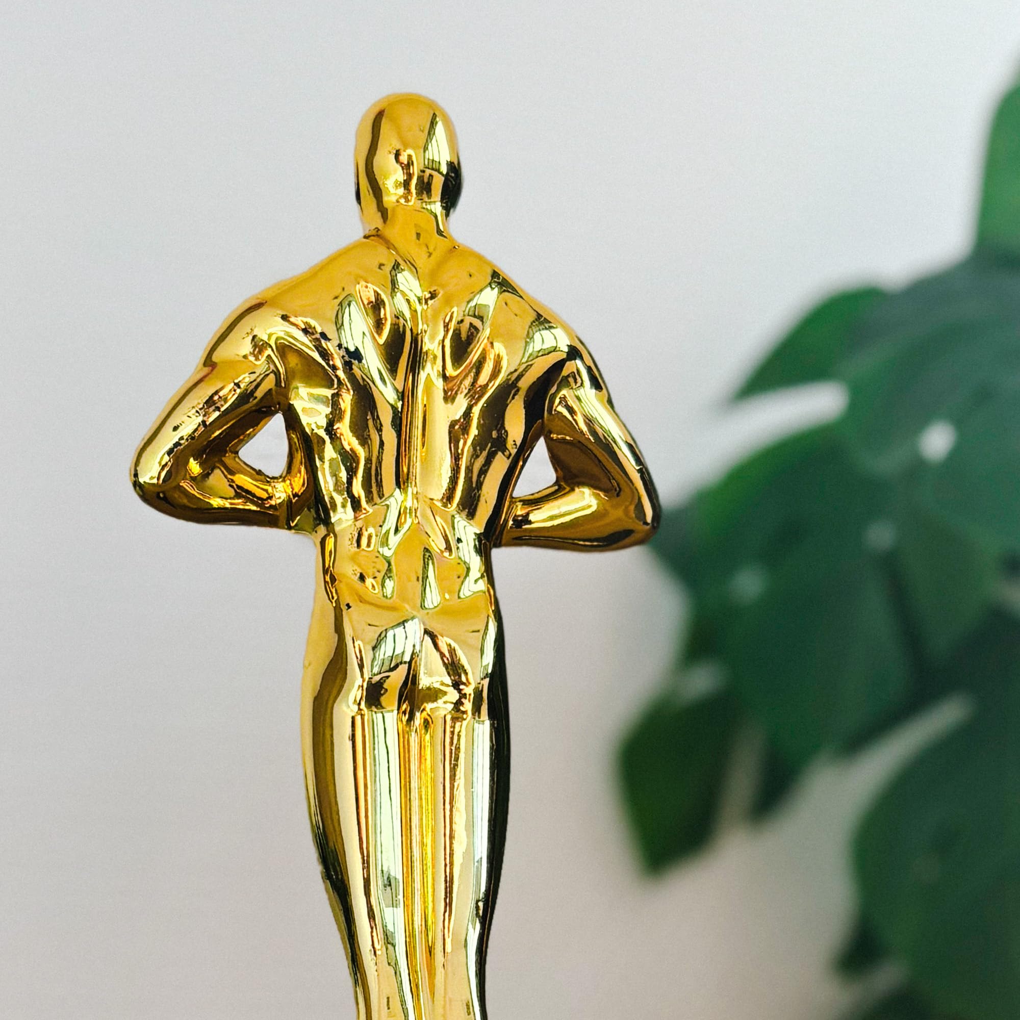 KDO MAGIC - Trophée Personnalisable - Statuette dorée personnalisée - Gravé avec Texte - Cadeau fête des pères, noël, Retraite, Homme