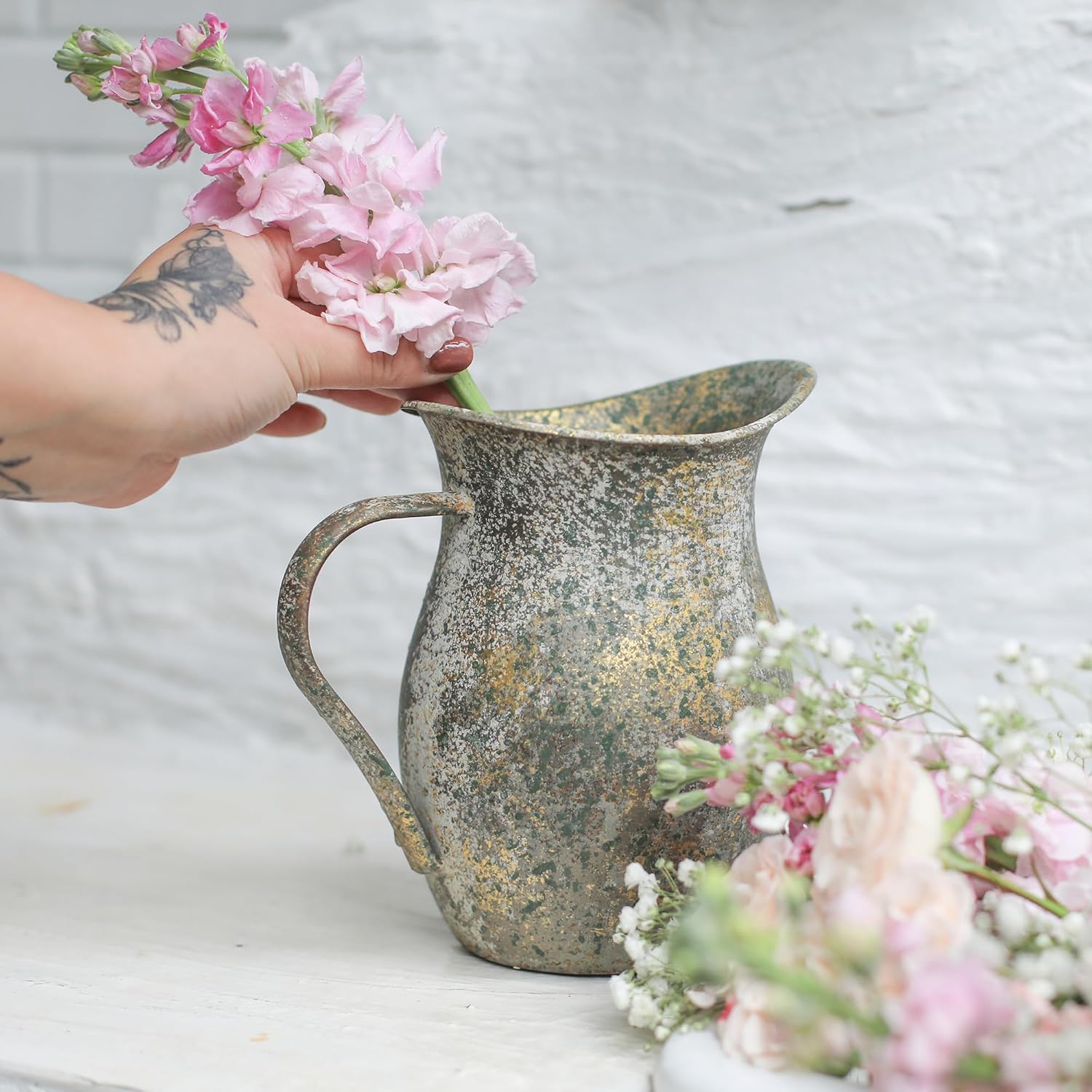 BIG FORTUNE Decorative Pitcher Vase Large Rustic Farmhouse Vase for Flowers Vintage Metal Milk Jug Vintage Decorative Pitcher Kitchen Decorations Green Grey Gold