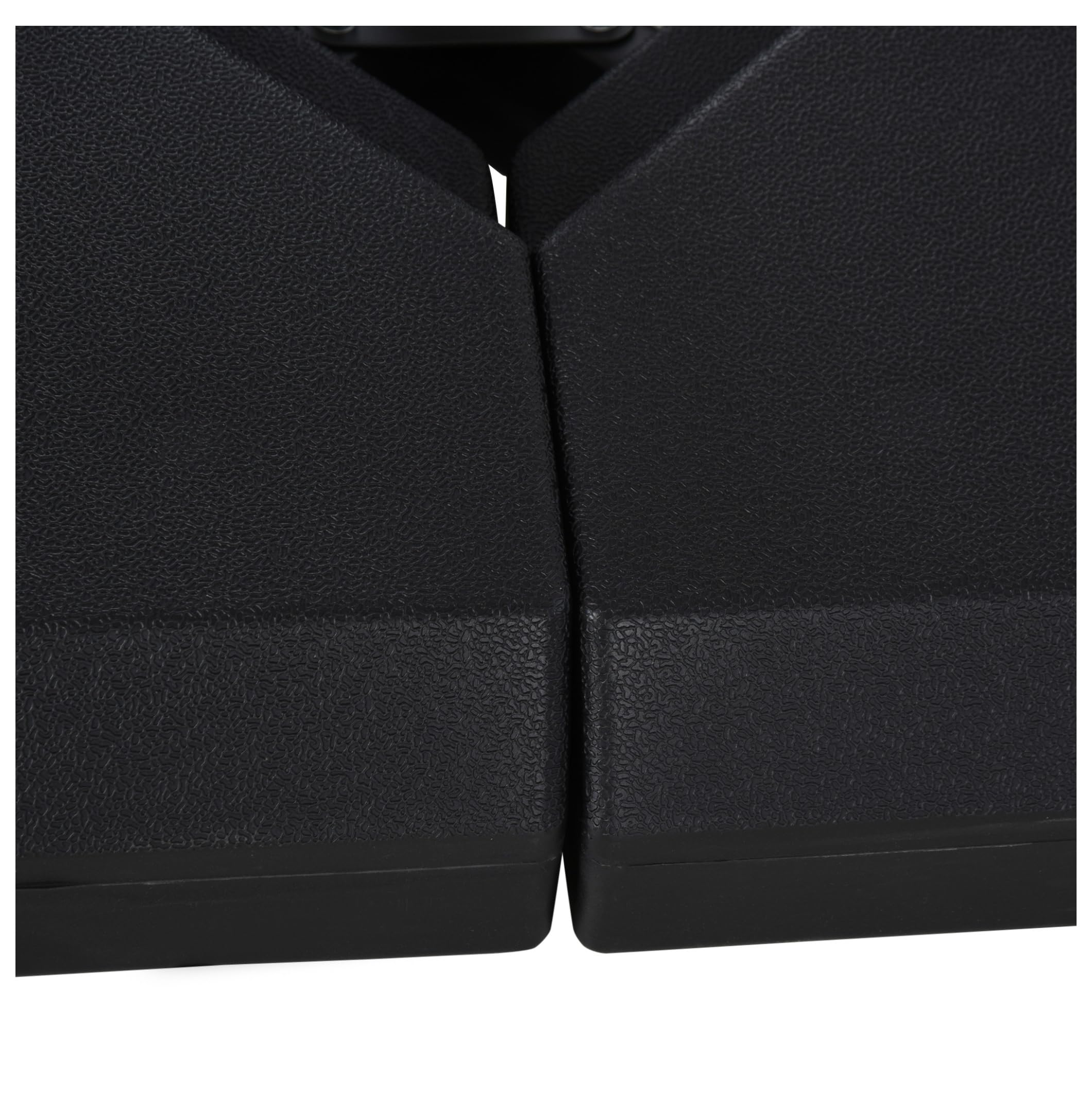 Ce Socle de Parasol d'extérieur Robuste en 4 pièces - Support de Poids de 72 kg (Sable) / 60 kg (Eau) - Pied déporté Noir pour Une stabilité et Une durabilité maximales