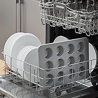 Vista 6 de KitchenAid Molde antiadherente de acero aluminizado para magdalenas de 12 tazas, color plateado