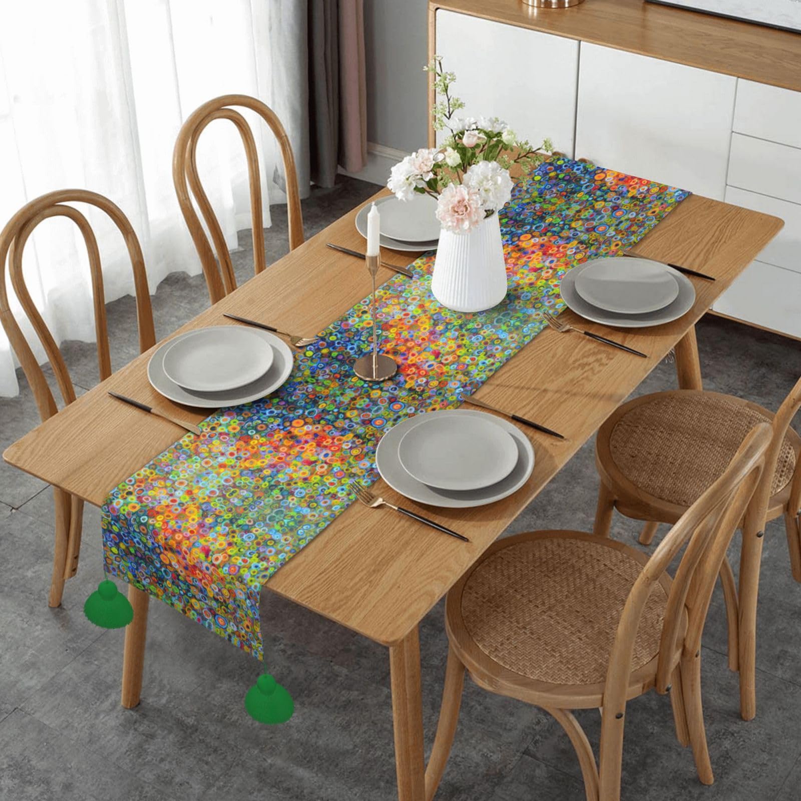 Chemin de table coloré pour relooker une table basse ou une table de salon