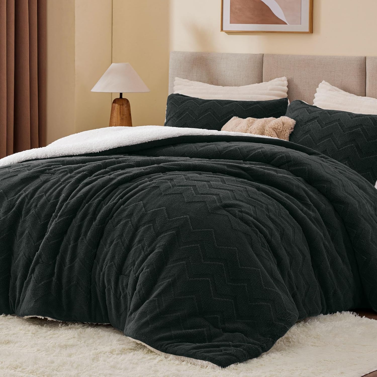 BEDELITE Fluffy King Size Comforter Set - Super Soft Sherpa Black Comforter for King Size Bed, Luxury Warm Bedding Set for Winter, Fuzzy Bed Set 3 Pieces (1 Comforter, 2 Pillowcases) - Image 3