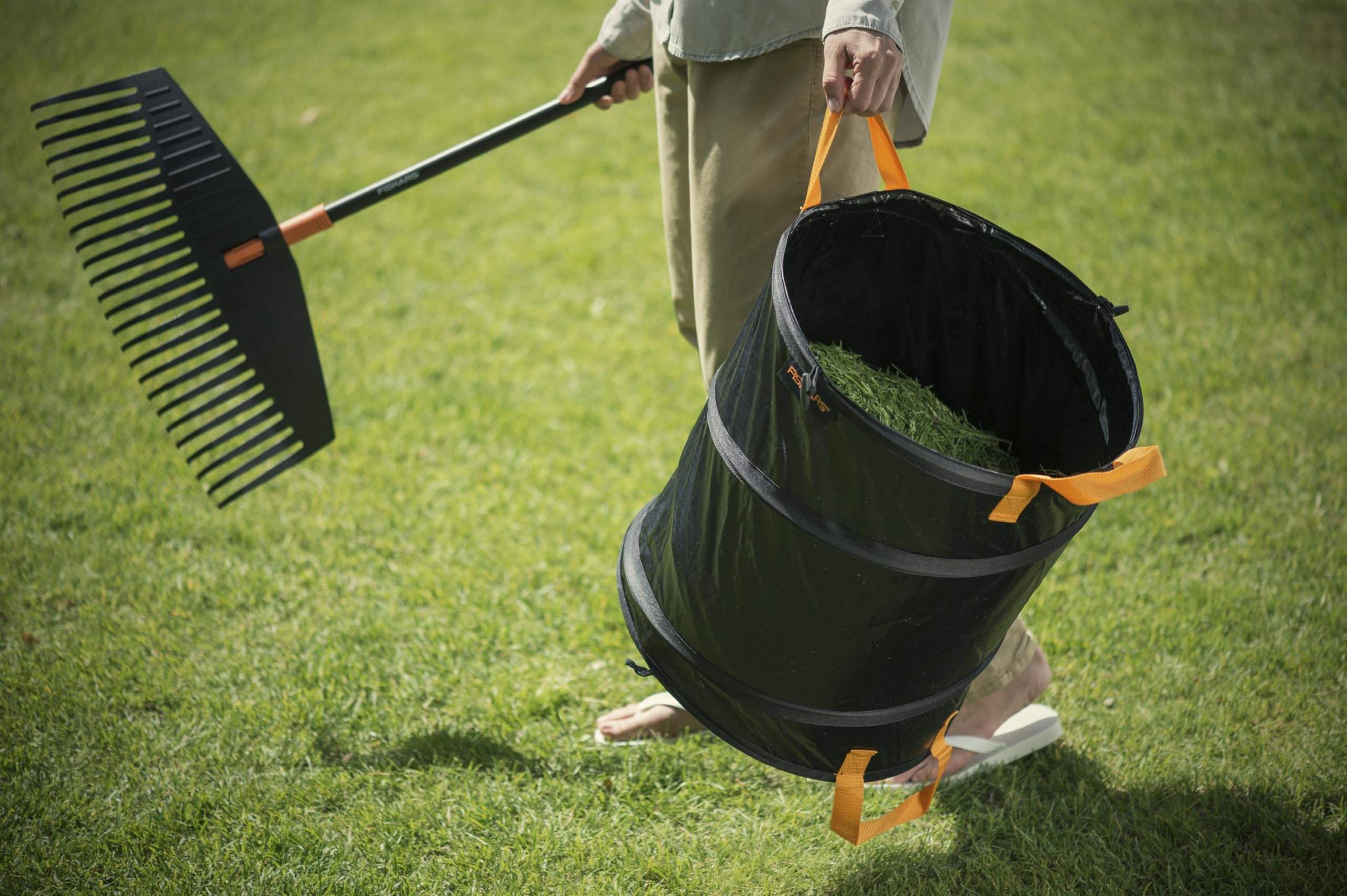 Fiskars Sacco da giardino PopUp con maniglie, Capacità: 172 litri, Nero/Arancione, Solid, 1015647
