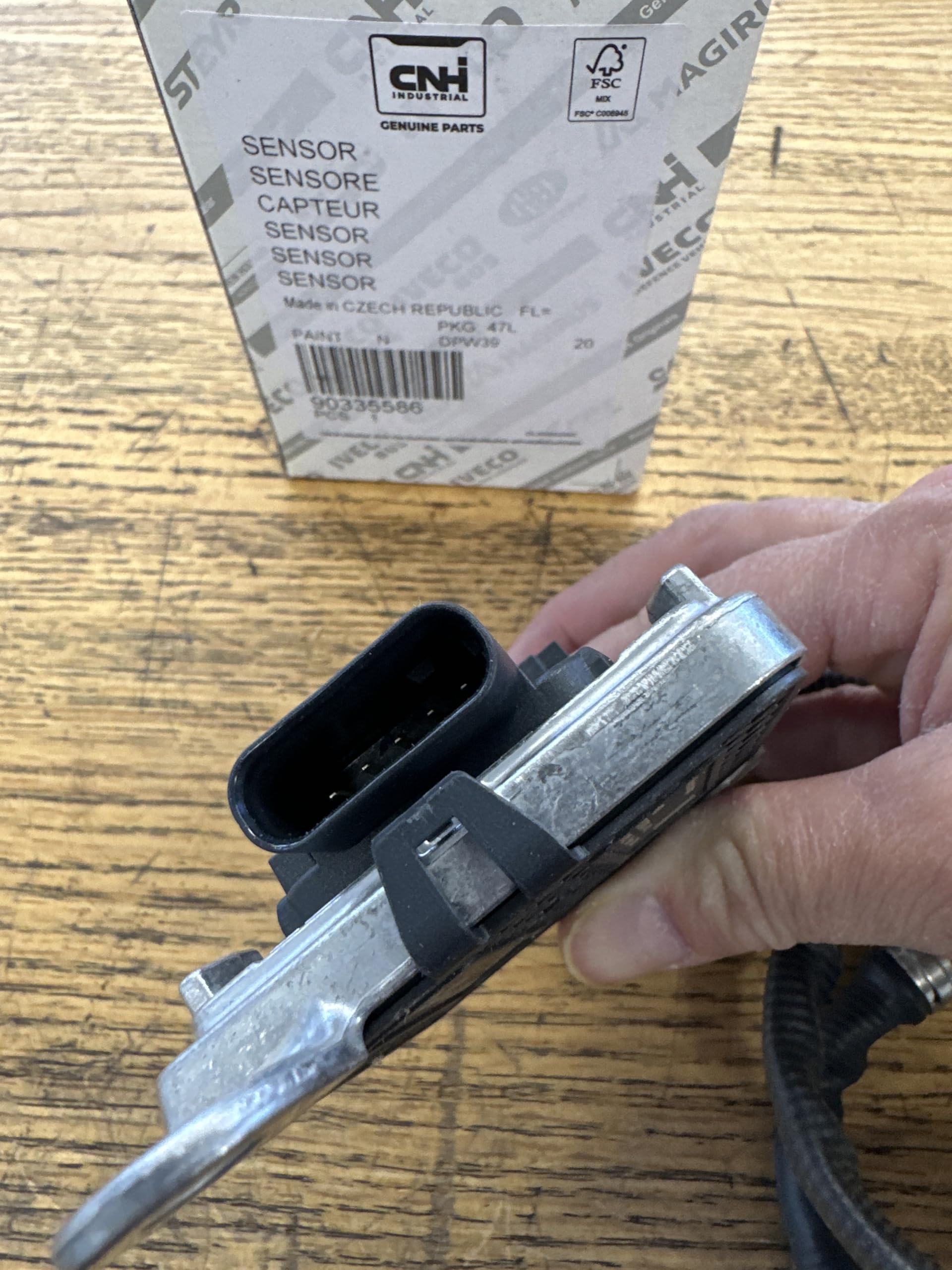 Amazon.com: CNH Part #90335586 Sensor : Patio, Lawn & Garden