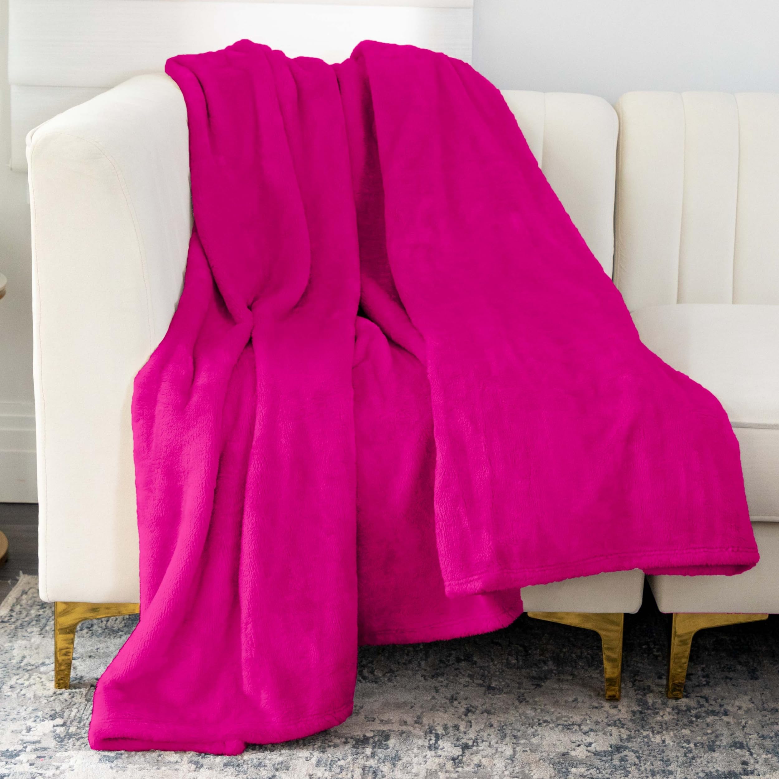 Amazon.com: Nicole Miller Oversized Plush Fleece Throw Blanket