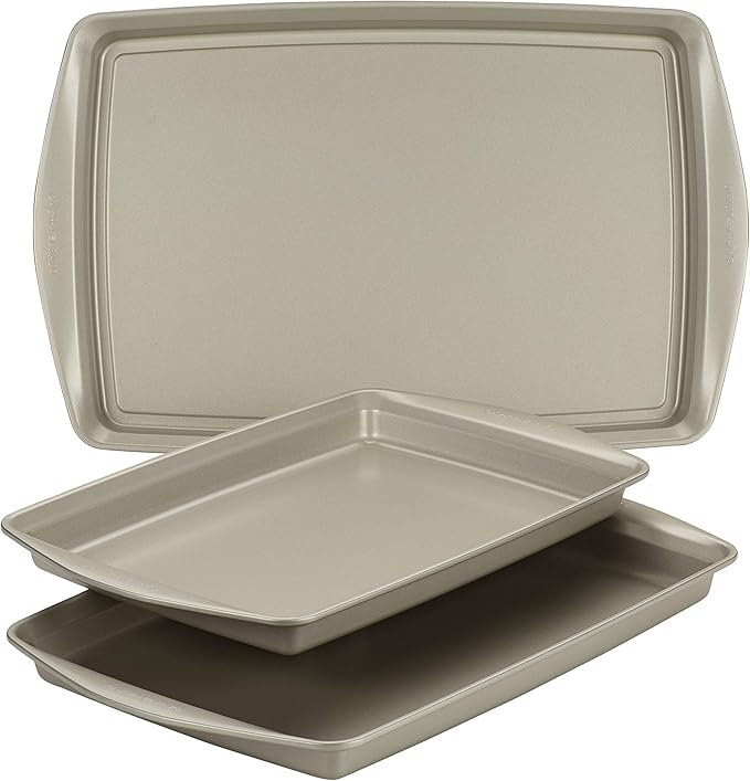 Rachael Ray Nonstick Bakeware Set without Grips includes