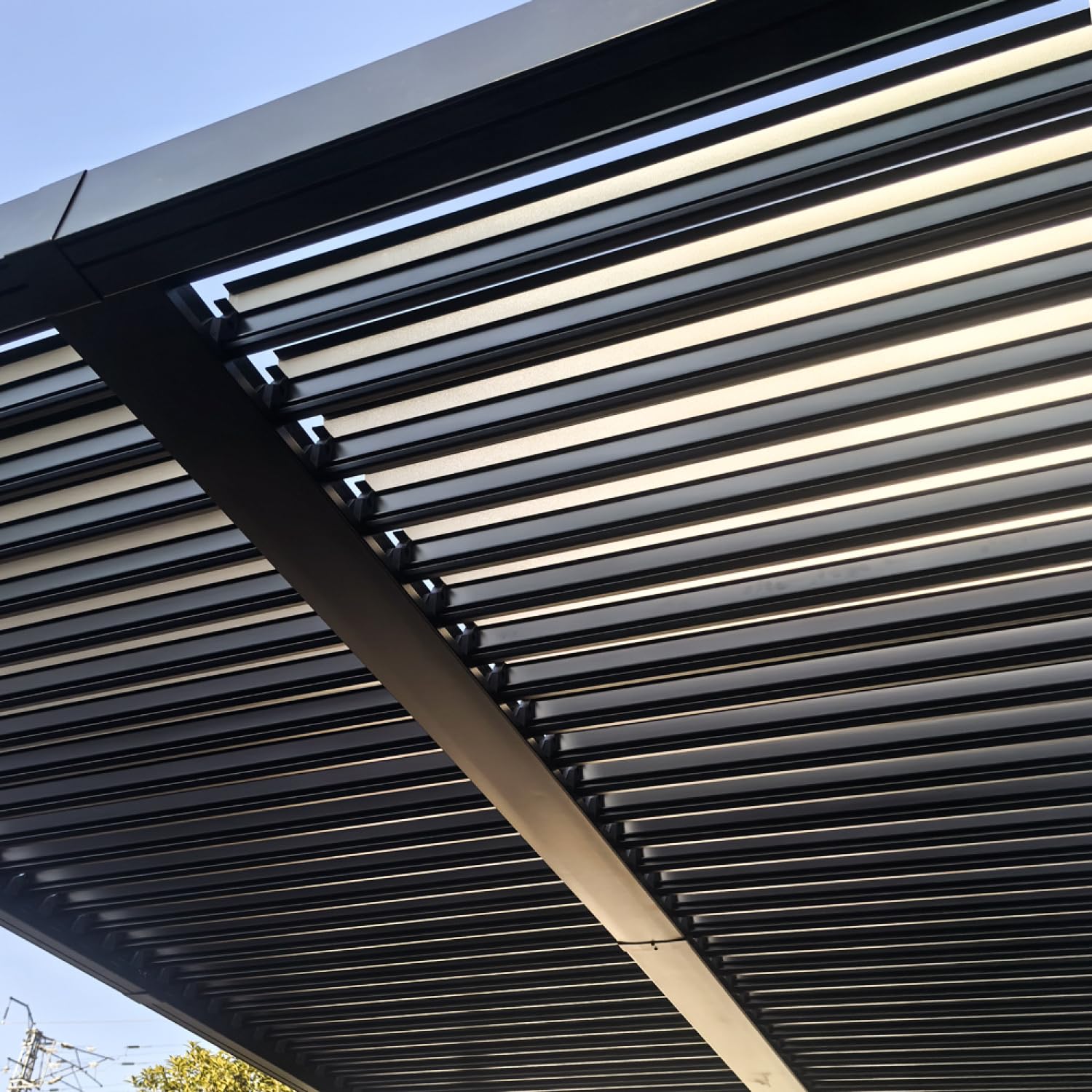 CONCEPT USINE Pergola Bioclimatique Naxos Aluminium Anthracite 4x3m
