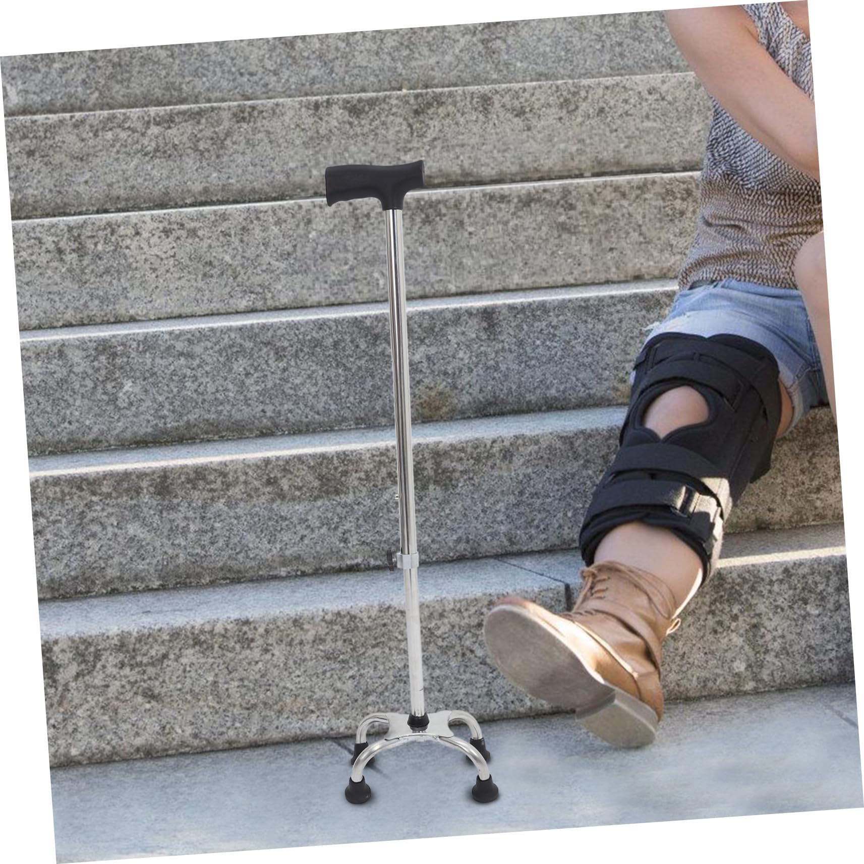 Canne de Marche Quadripode Réglable Acier Inoxydable pour Stabilité et Équilibre Aide Marche Quotidienne pour Seniors et Mobilité Extérieure