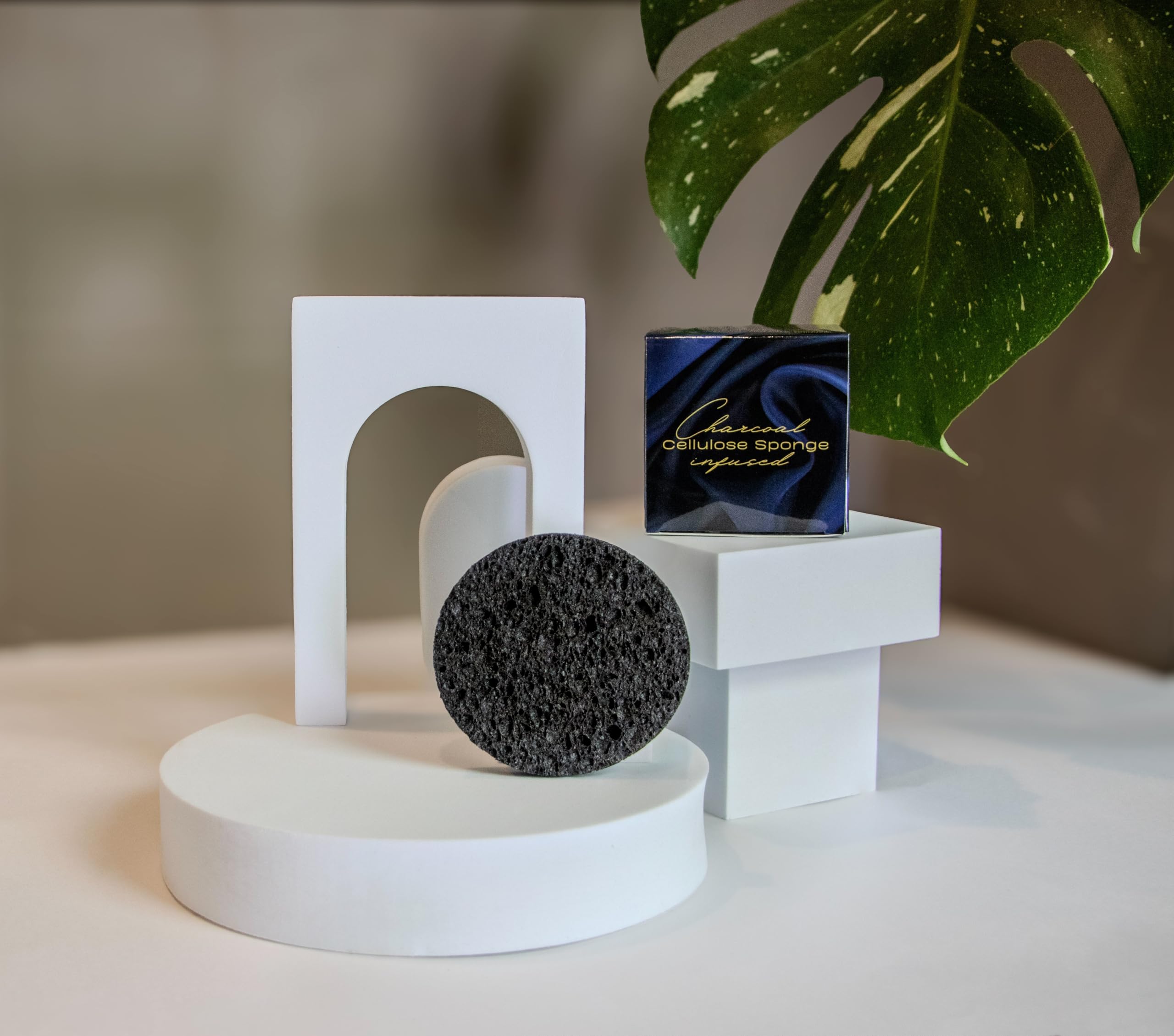 Facial cleansing sponge, 50-Count Bamboo Charcoal-Infused Compressed Cellulose Sponges, 100% Natural Wood Pulp, Biodegradable Exfoliating Spa Sponge, Makeup Remover, Anti-Bacterial