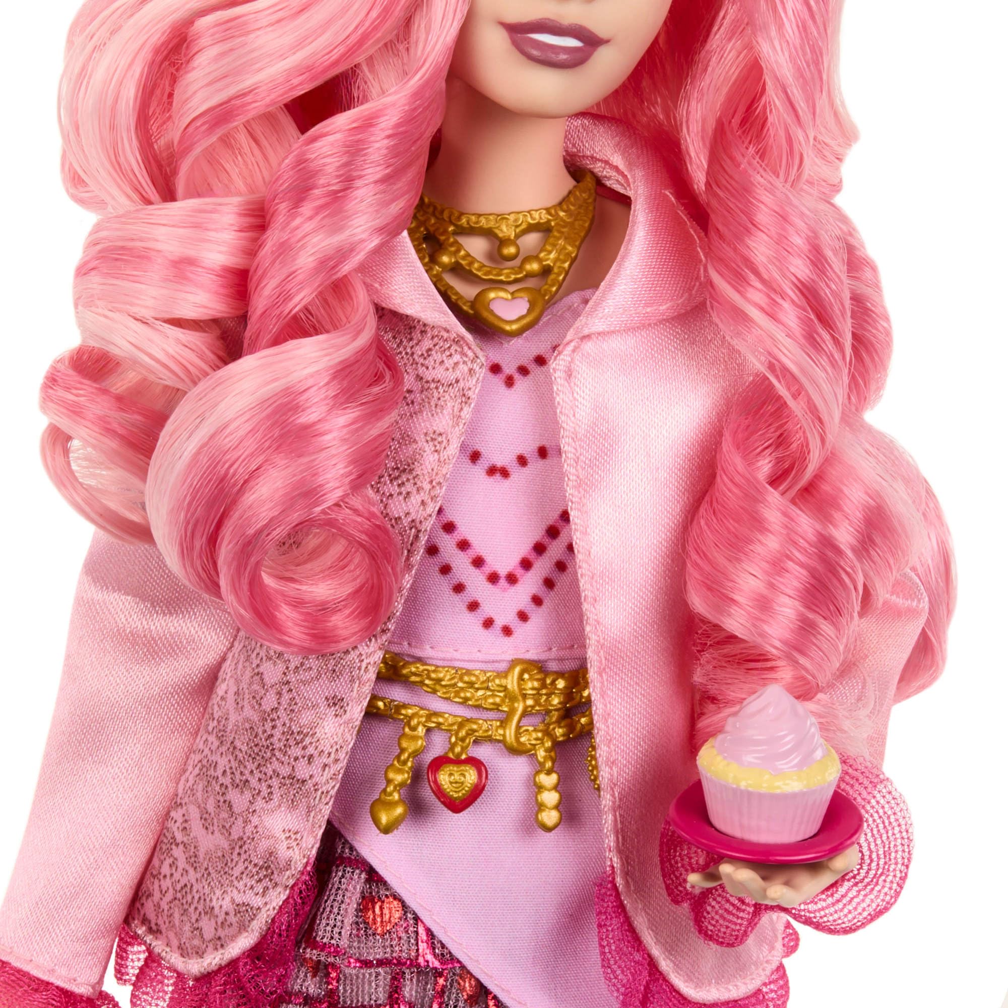 Mattel Disney Następcy Descendants Lalka Bridget, młoda Królowa Kier, w stroju i z babeczką, inspirowana filmem Następcy: Rebelia Red, HWT91