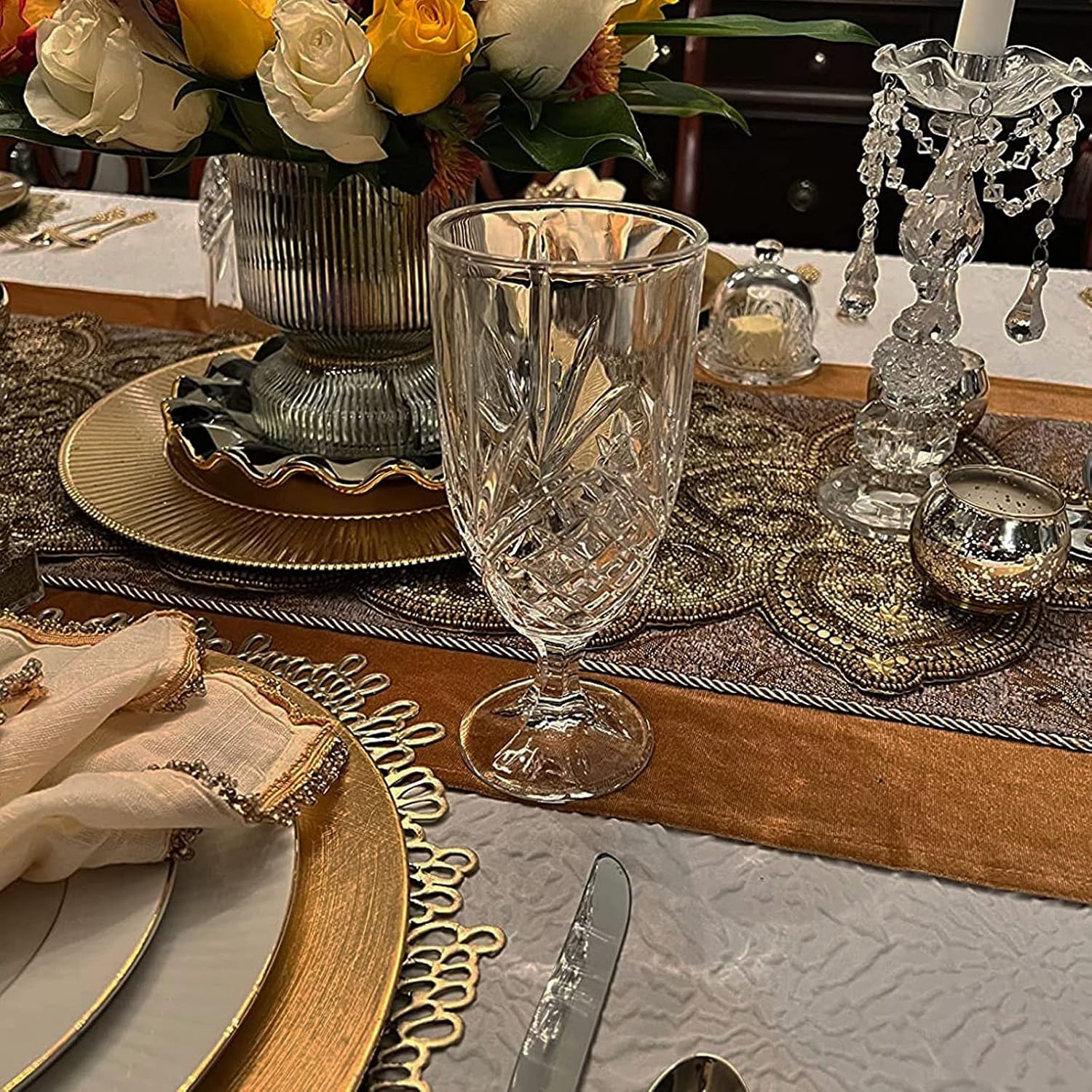 Velvet Table Runner, 10ft Luxurious Wedding Reception Decorations Soft Velvet Fabric Table Linen Overlay for Party (20 x 120 inch, Gold)