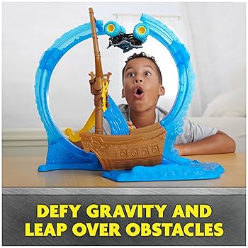 新品モンスタージャム LOOP OF DOOM プレイセット Monster Jam stunt playset with Megalodon die-cast truck