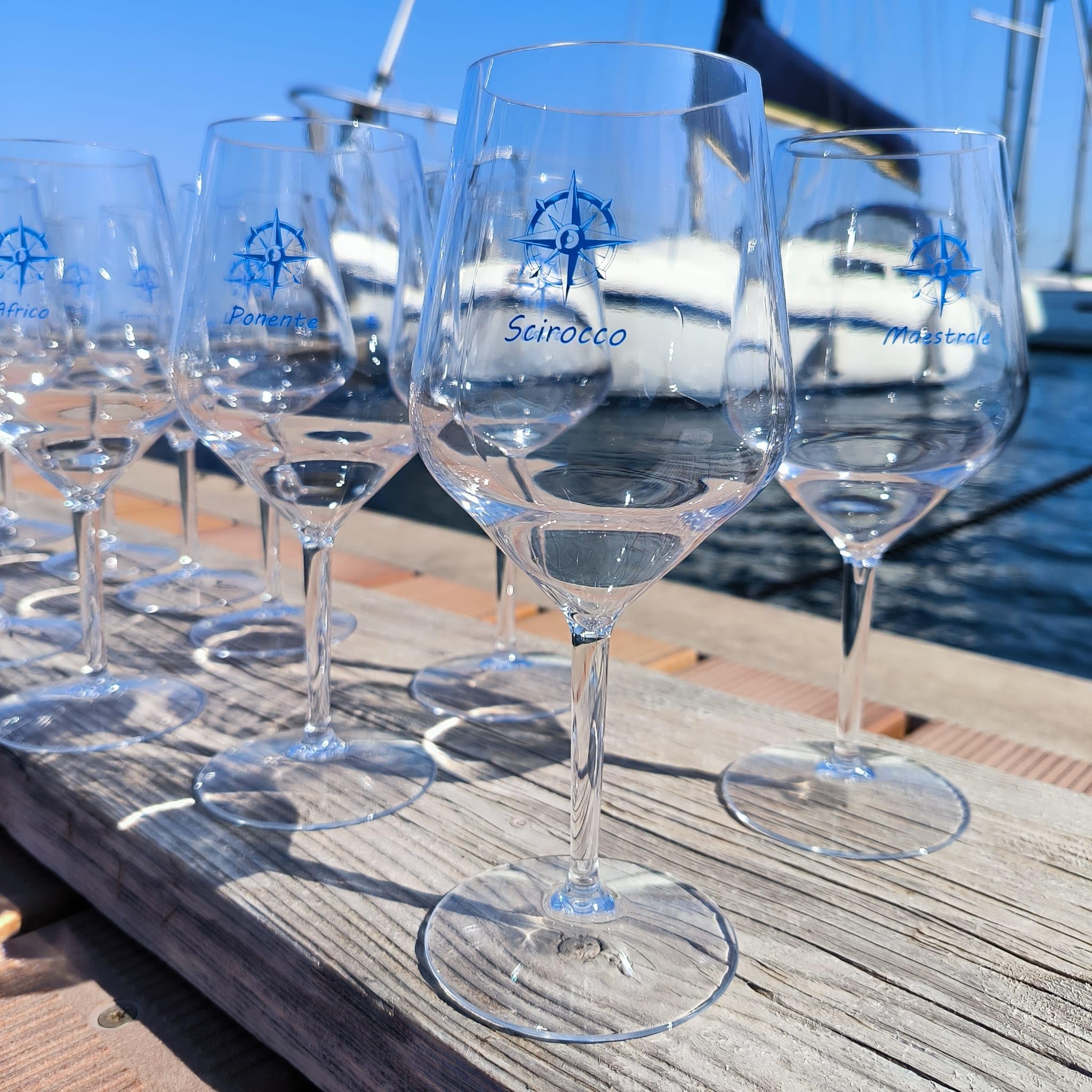 Set 8 Calici Infrangibili In Tritan Con Rosa Dei Venti - Design Nautico Trasparente - Foto 7