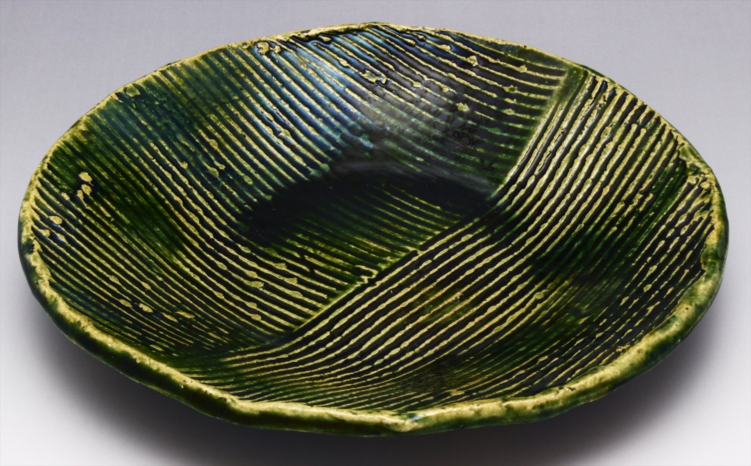 Amazon.co.jp: 美濃焼 田中将則 櫛目 7.5 盛皿 総織部 121-0025