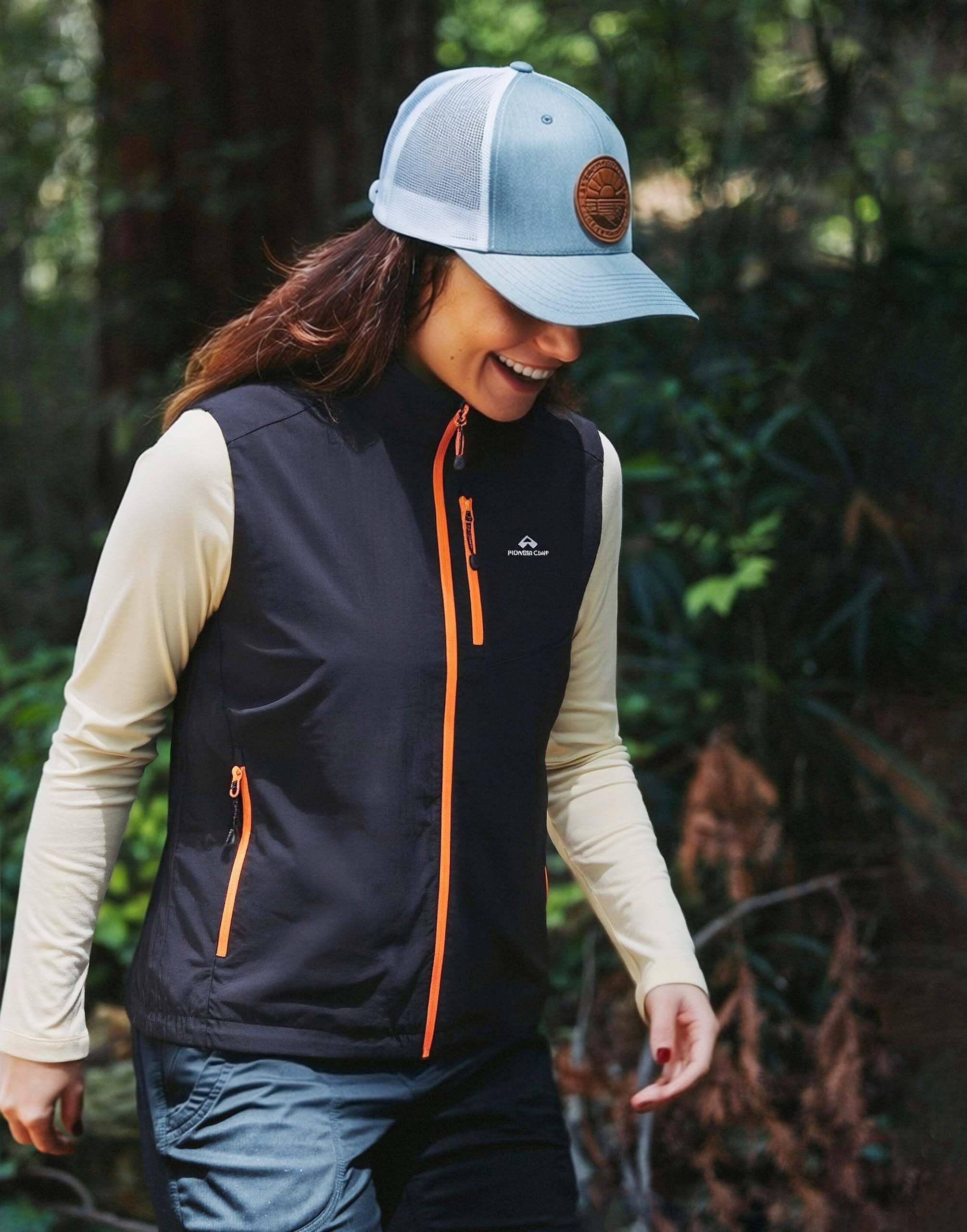 Pioneer Camp Leichte Laufweste Damen, Ärmellose Wander- und Radjacke, Outdoor Softshell Weste, Wasserabweisend, Atmungsaktive, Ideal für Wandern, Radfahren, Alltag