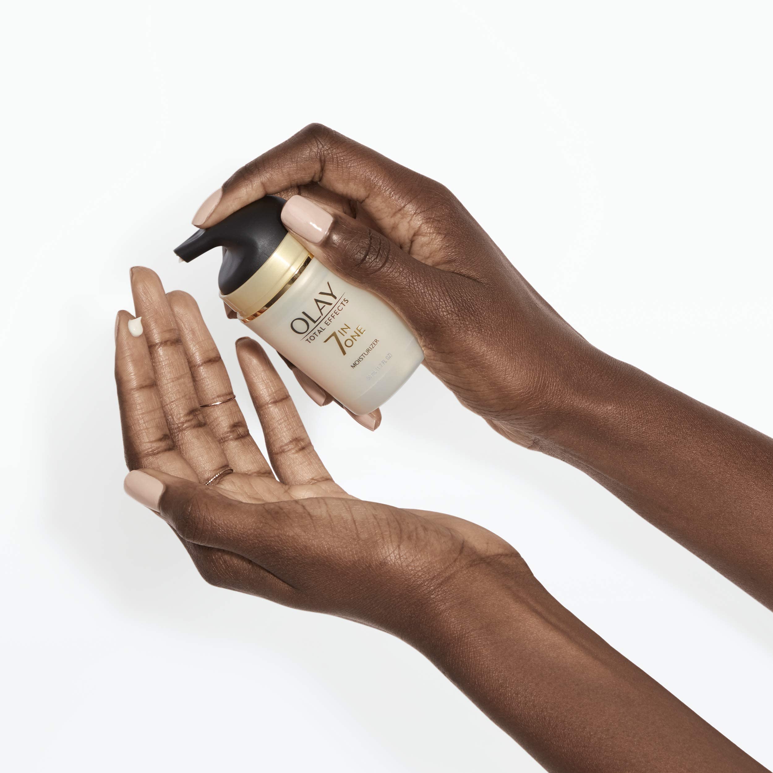 Olay Total Effects 7in1 Crema Giorno Antietà SPF30, Niacinamide e Vitamina C, Senza Profumo, 50ml (Confezione da 2)