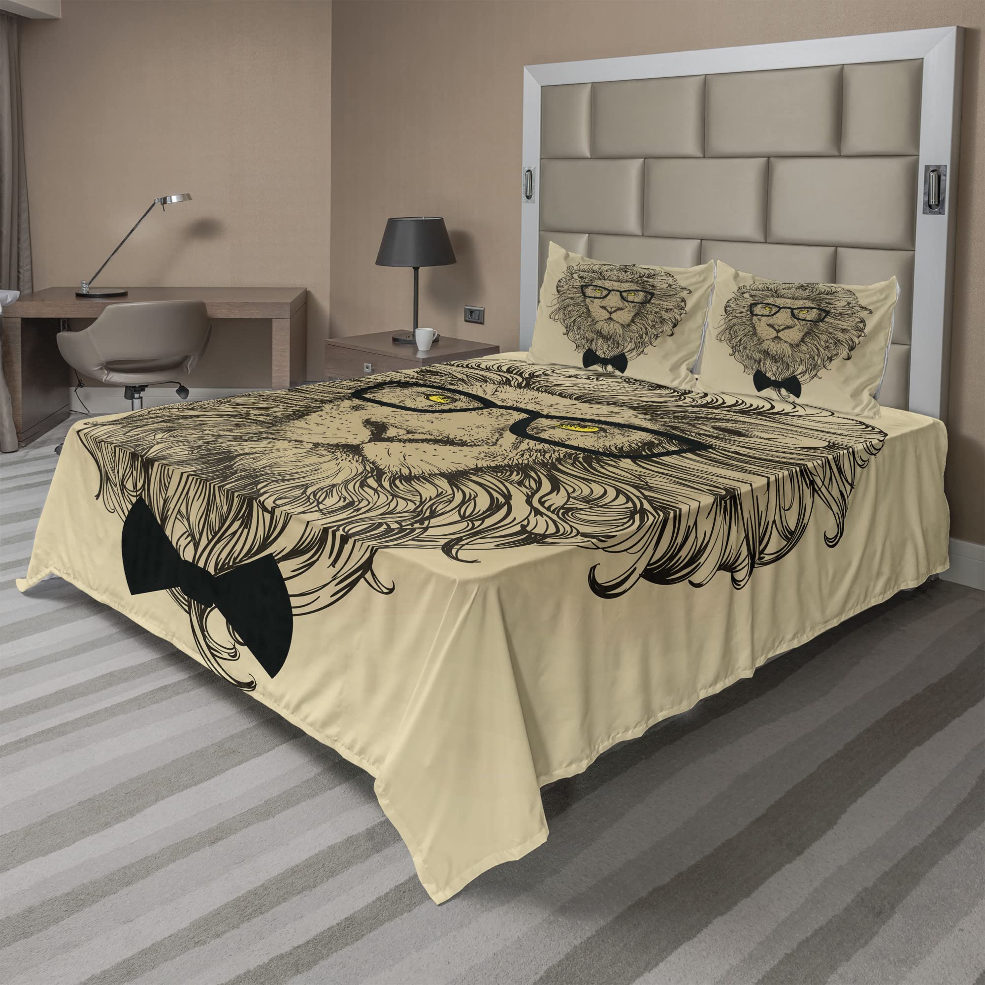AmbesonneIndie Sheet Set, Lion Character Portrait with Glasses and Bowtie Hipster Smart Cool Dandy, Fitted and Flat Sheet with Pillowcases Bedding Accent 4 Piece Set, Calking, Sand Brown Black Yellow