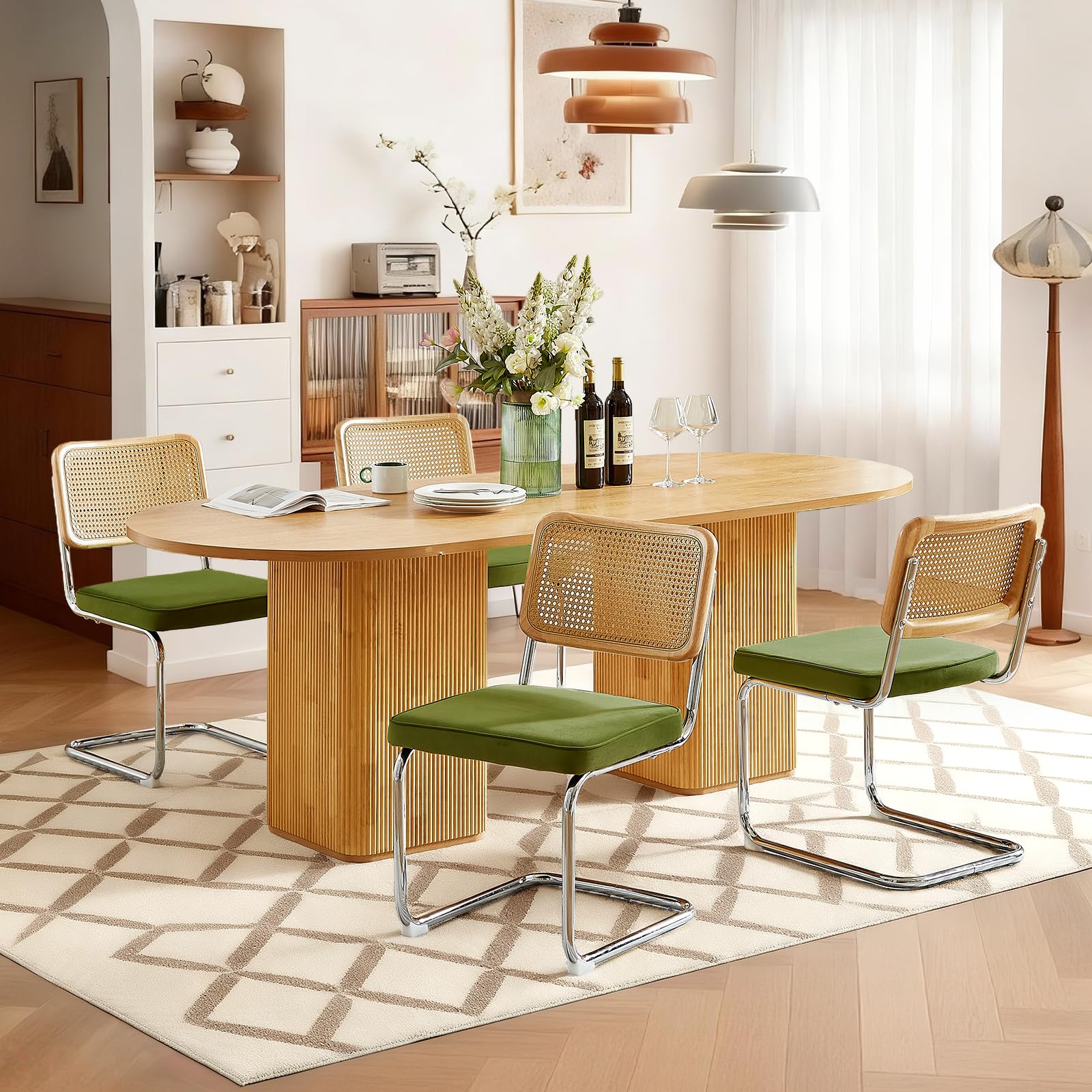 SoarTalent Esszimmerstühle Set aus 4 mit Rattan-Rücken und Samtbezug, Modernes Breuer-Design, Chromstahl-Gestell, Armlehnen-frei für Esszimmer, Kücheninsel (Beige)
