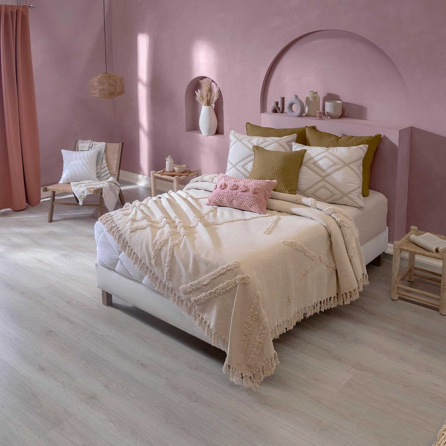 Verdant Oasis Ultra Thin King Size Comforter