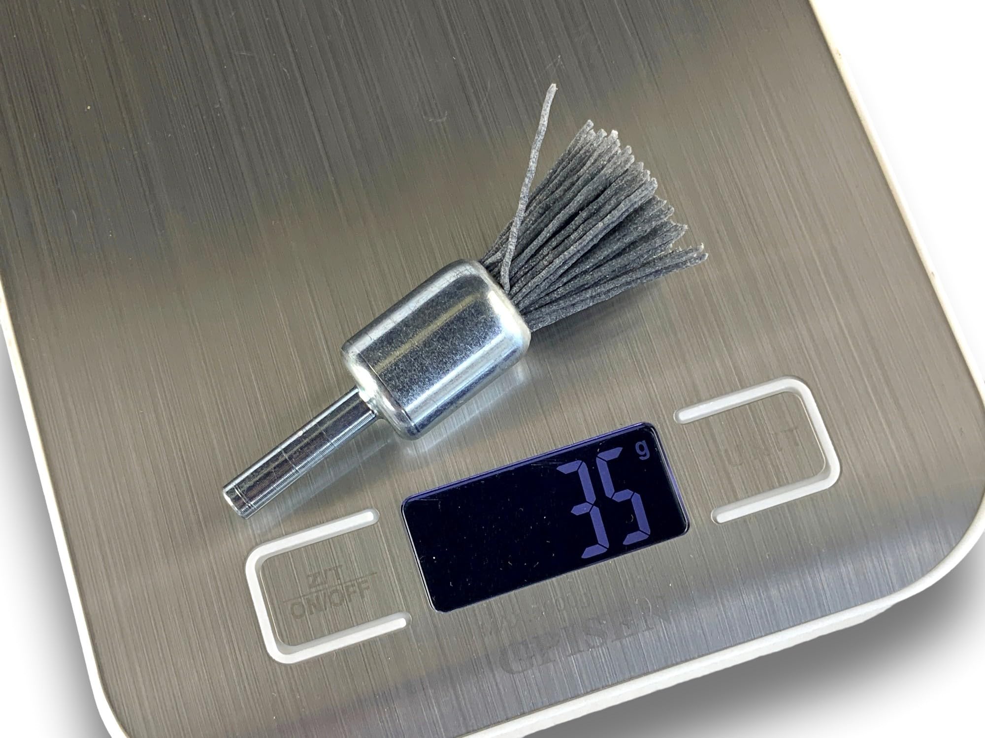Zestaw 6 metalowych szczotek obrotowych z końcówką | Ø 18 mm | Wyściółka z węglika krzemu ziarno 120 | Do wiertarki lub wkrętarki z uchwytem | Szczotkowanie i zdejmowanie | Kibros 20KR18_120x6