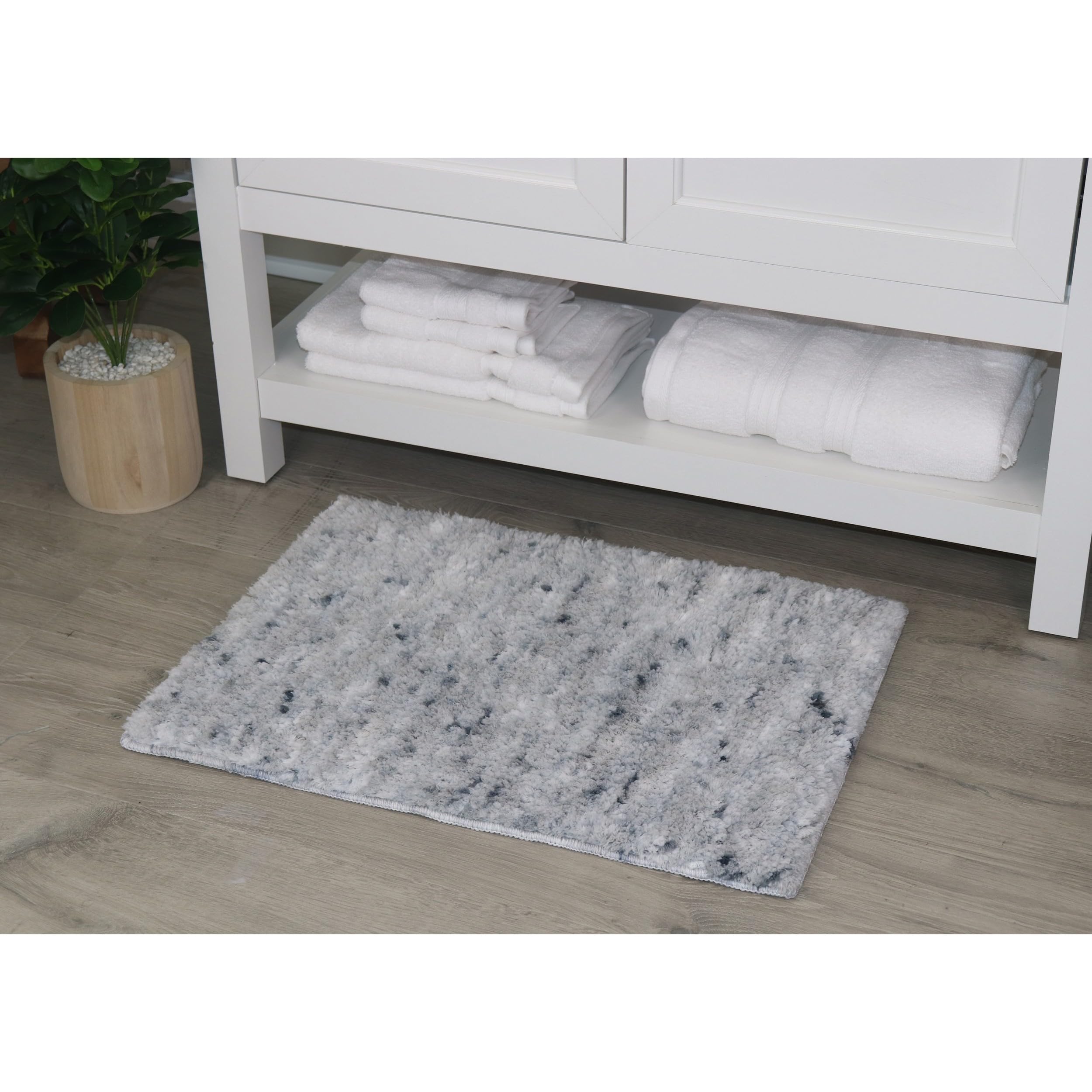 Bathroom Rugs, Extra Soft Absorbent Bath Rugs, Non-Slip, Quick Drying, Machine Washable, Plush Comfort for Bathroom Floor, Tub, Shower and Home Decor