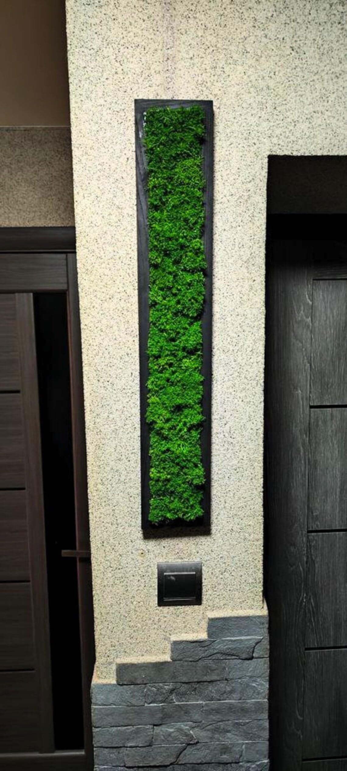 Vertical Moss Panels
