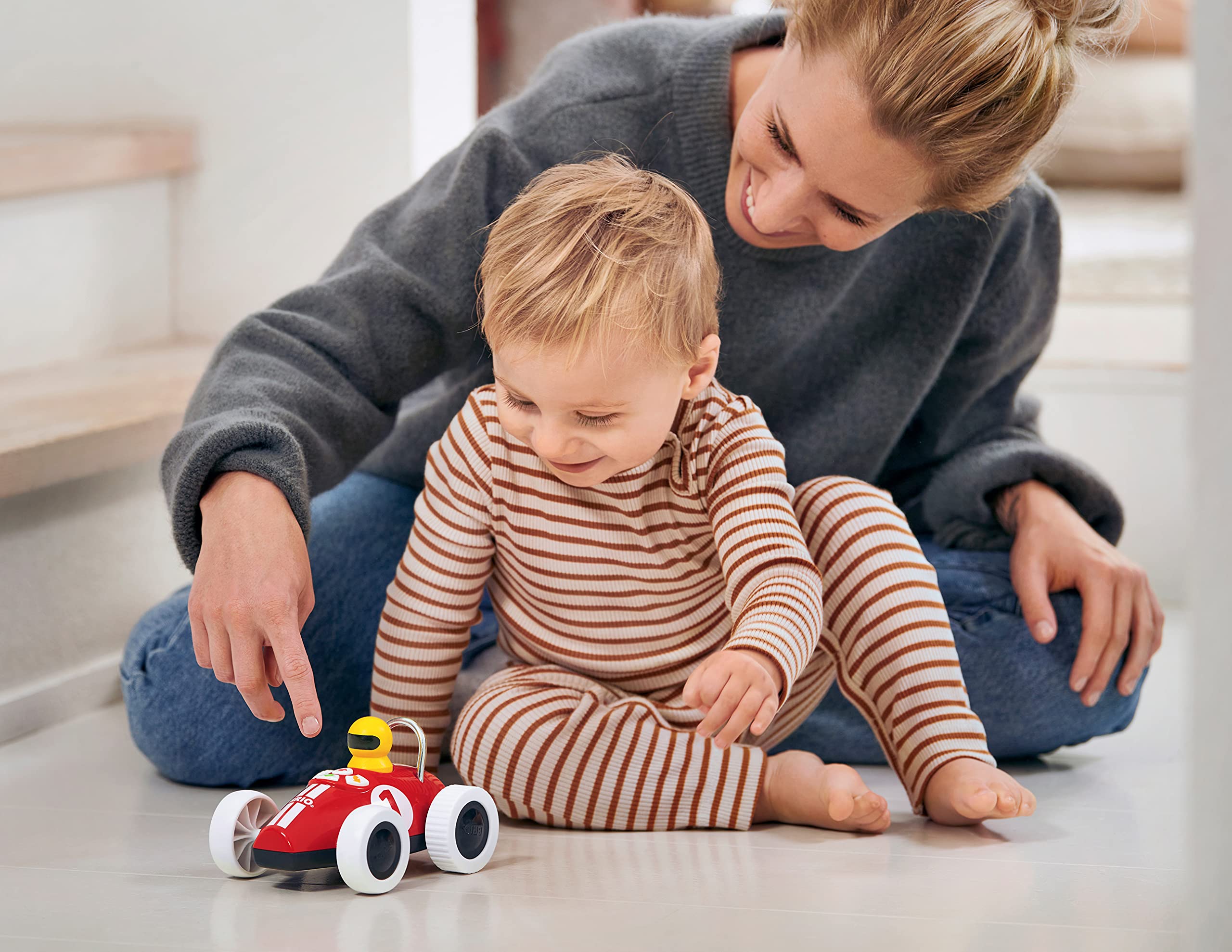BRIO 30234 Play & Learn Rennwagen - Spielerisch Hand-Augen Koordination lernen - Empfohlen ab 18 Monaten