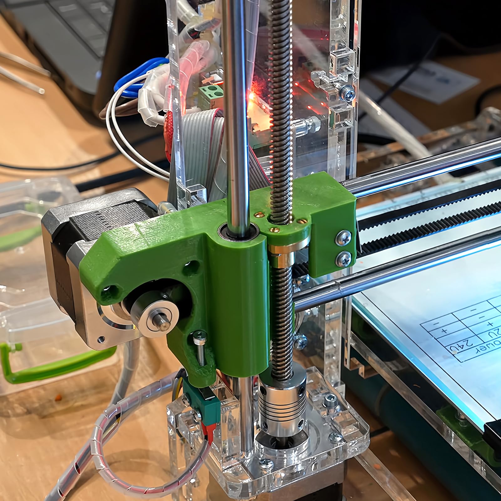 Sourcing Map 2 Stück TR8 X 2 POM Anti-Rückschlag-Muttern – Für CNC- & 3D-Drucker, Acme-Gewinde, 2 Mm Teilung, Gold