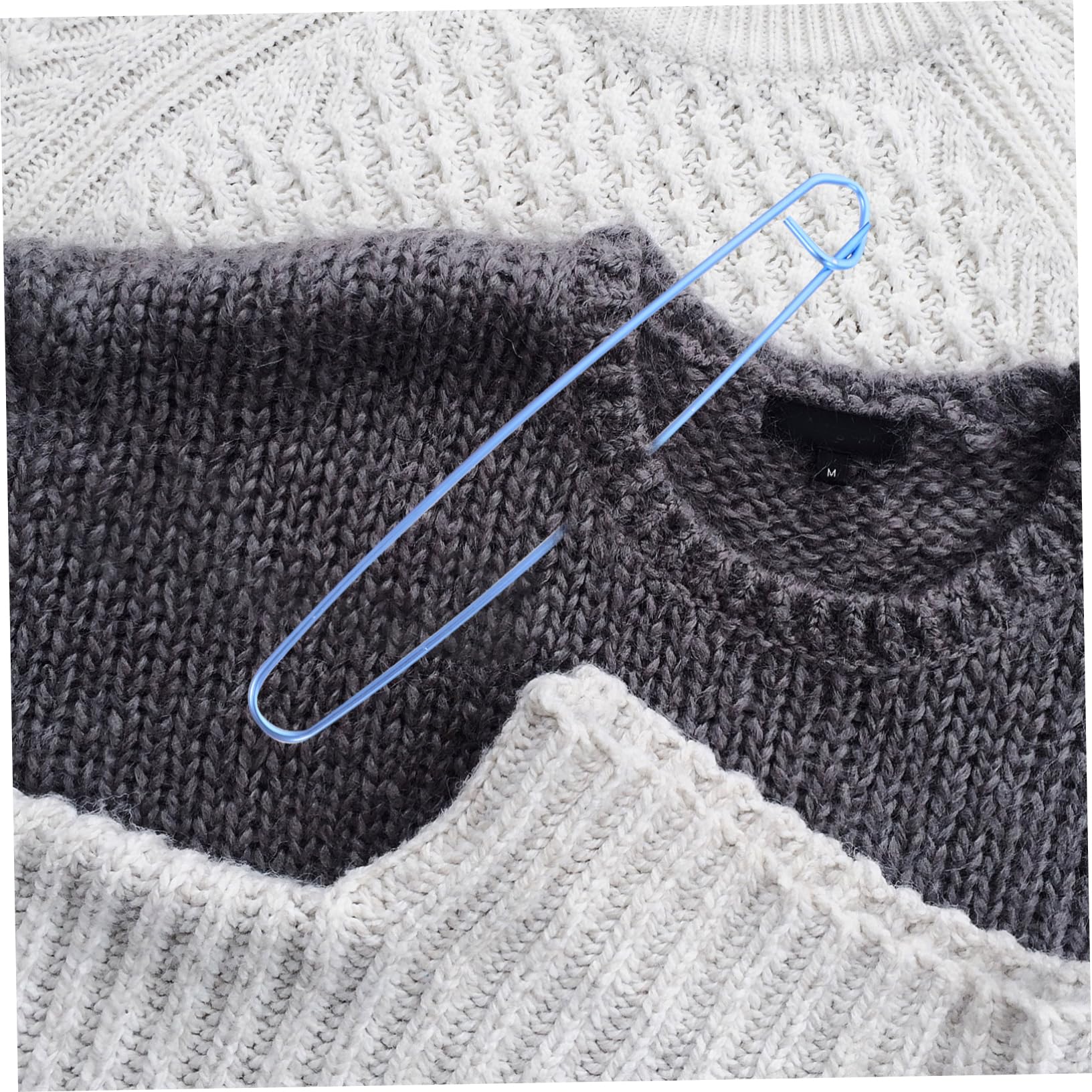 CIMAXIC DIY Knitting Yarn Holders 12 Pack Metal Stitching Holders Weaving Marker Buckles for Management