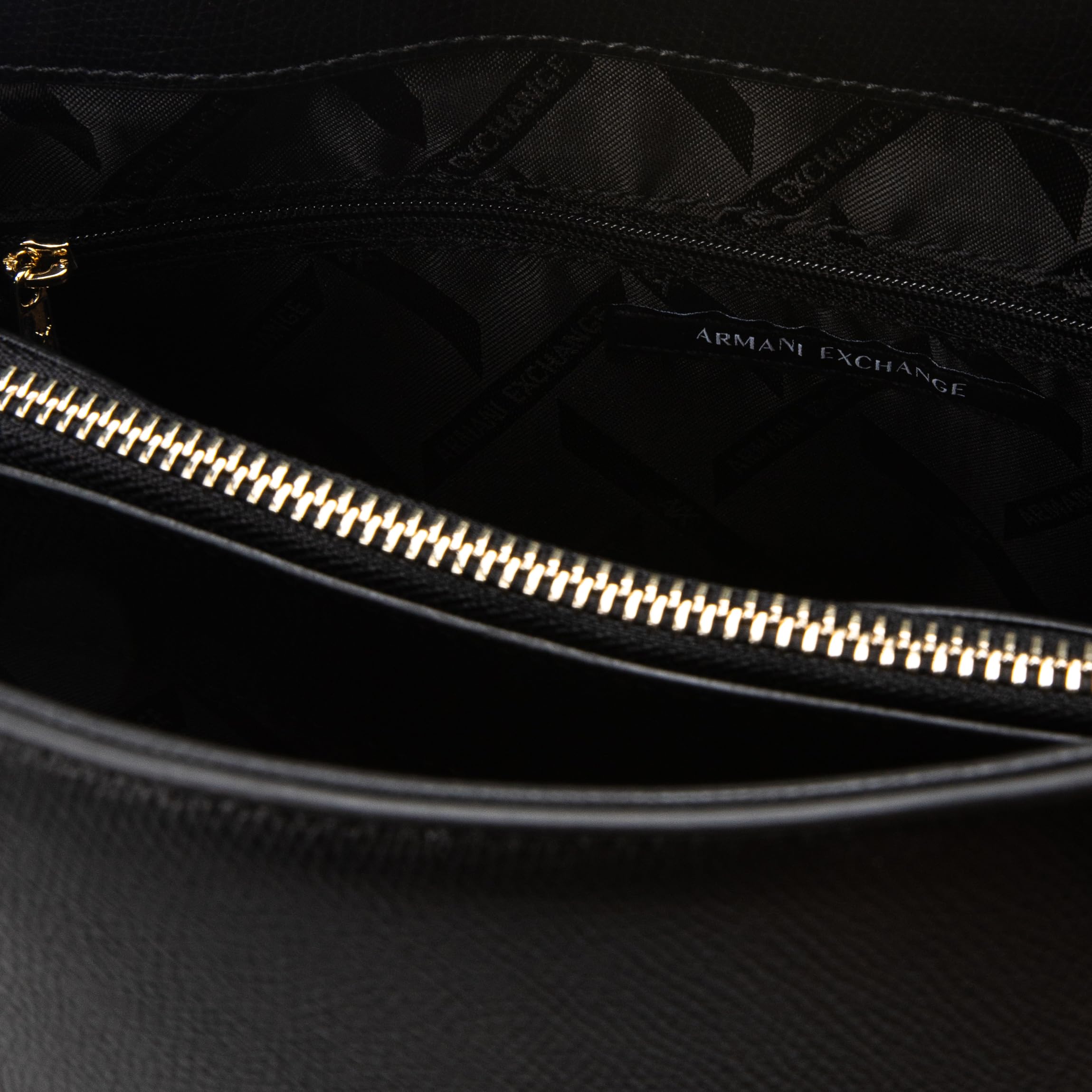 Armani Exchange Donna Amy, Sustainable, Gold Logo Plate Tote Bag M, nero