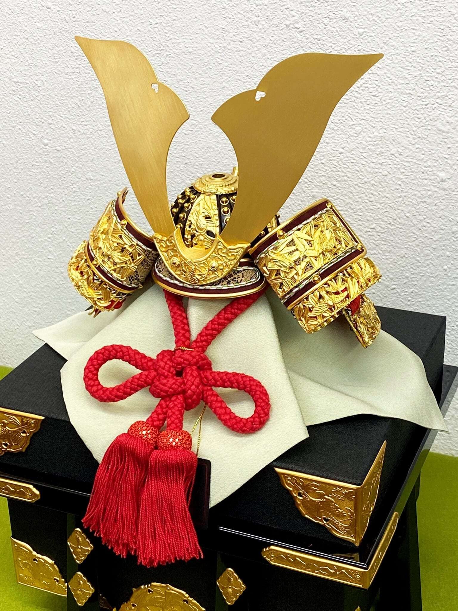 Amazon | 10号兜 竹雀之兜 純金箔押し 合わせ鉢 富久紗・正絹一越【五 Amazon | 10号兜 竹雀之兜 純金箔押し 合わせ鉢 富久紗・正絹一越【五