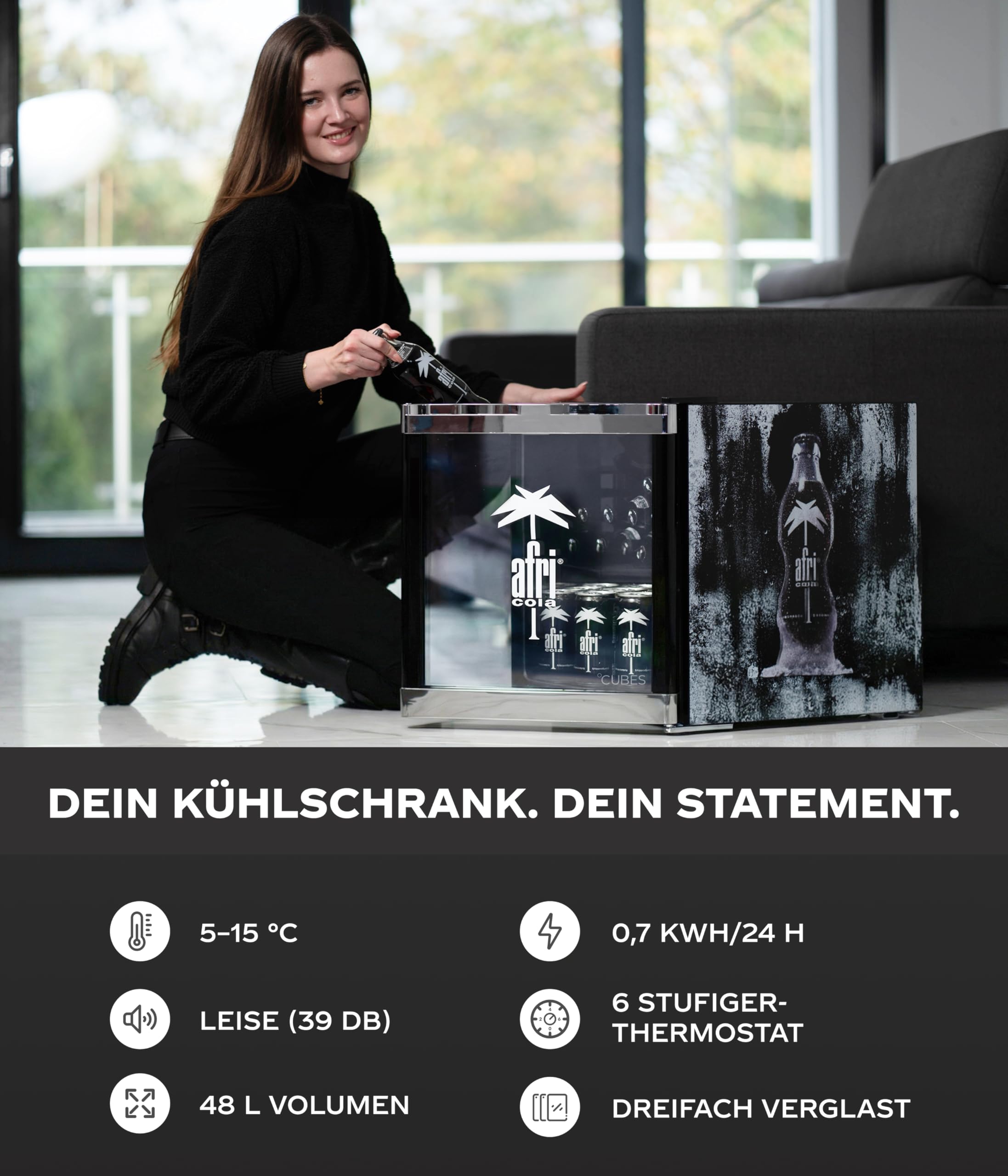 Afri Cola Mini Getränkekühlschrank 48L Schwarz Kompakter Flaschenkühlschrank Glastür wechselbarer Türanschlag Leise energieeffizient Getränkekühler