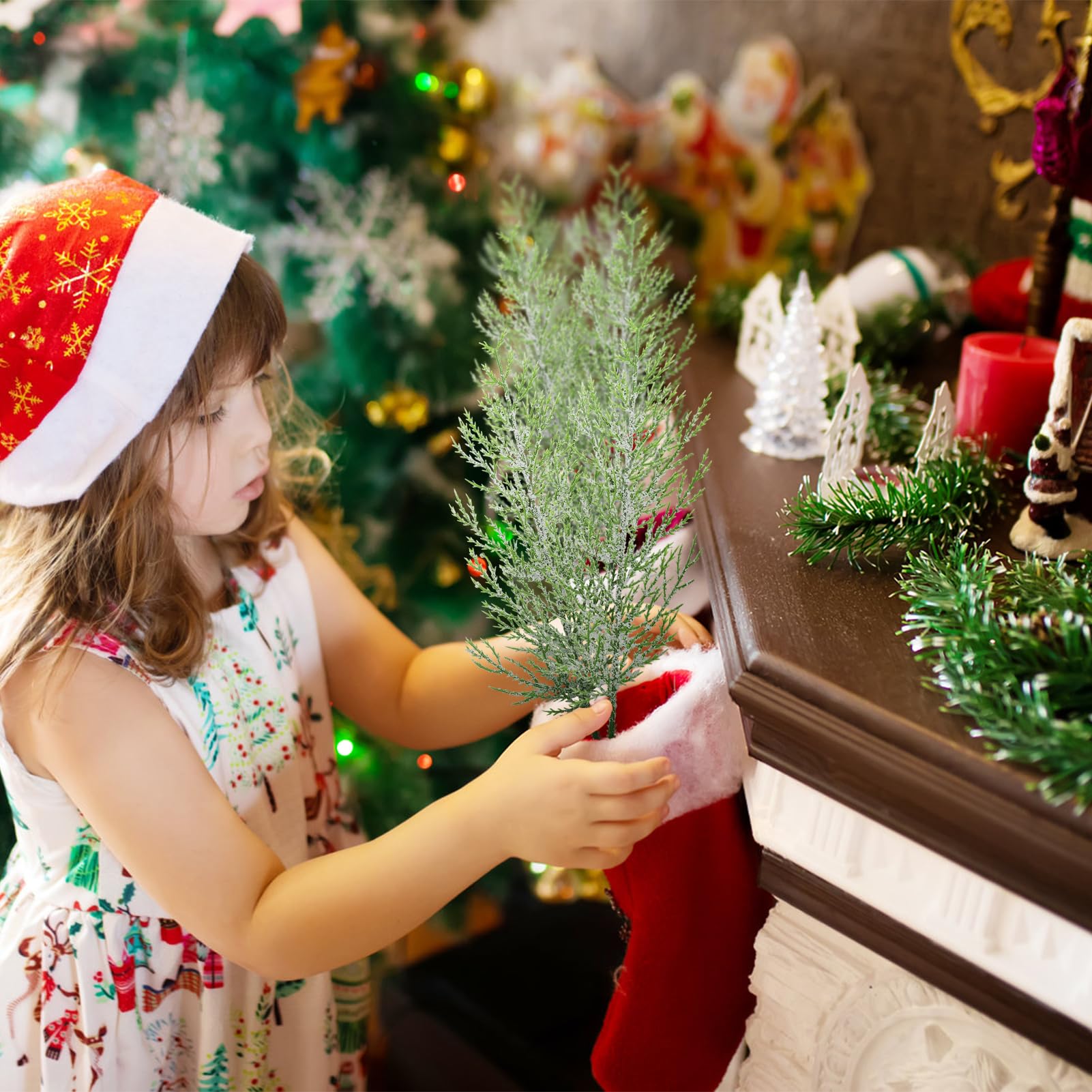 DILIBRA 72 Stück künstliche schneemattierte Tannenzweige, Weihnachtsgrünstiele, künstliche Tannenzweige zum Selbermachen, schneebedeckte Kiefernstiele für Girlande, Kranz, Handwerk, Zuhause, Küche,