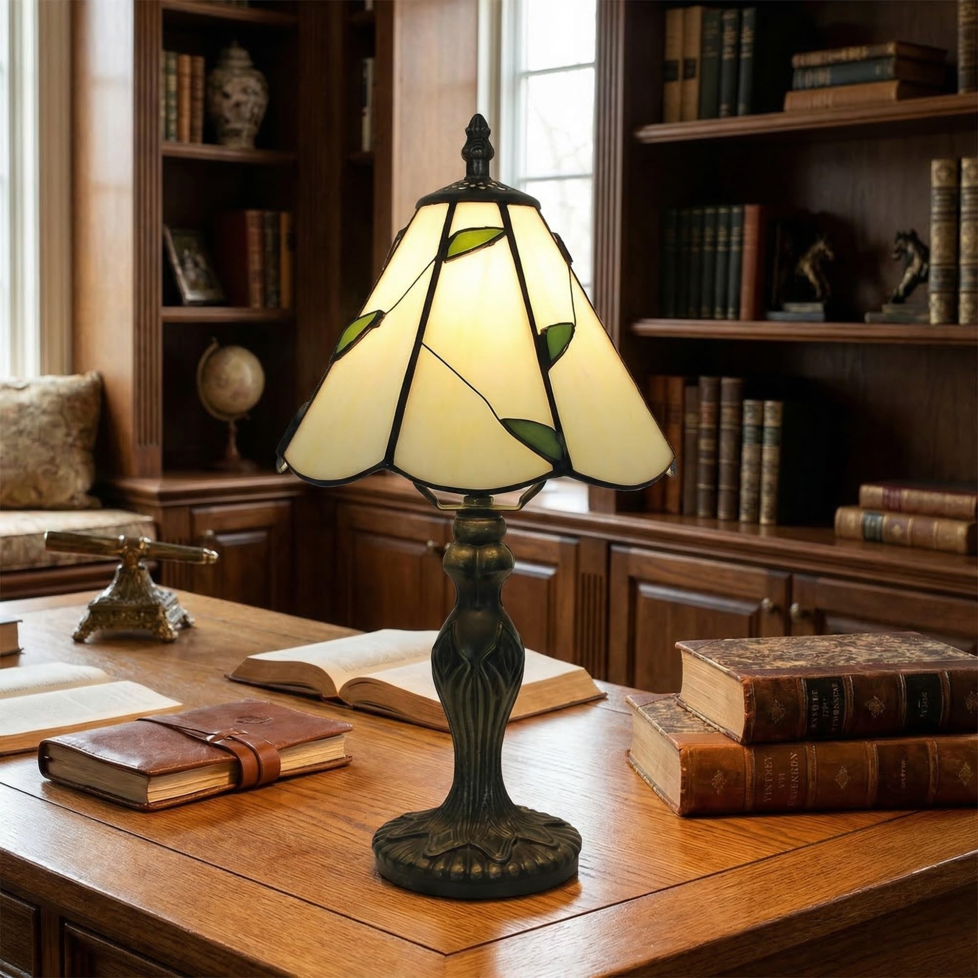 Witrażowa lampy Stołowa Z Podstawą Z Brązu W Stylu Vintage – Ręcznie Wykonana lampy Biurkowa Artisan Do Salonu, Sypialni Lub Biura – Z Przełącznikiem Inline