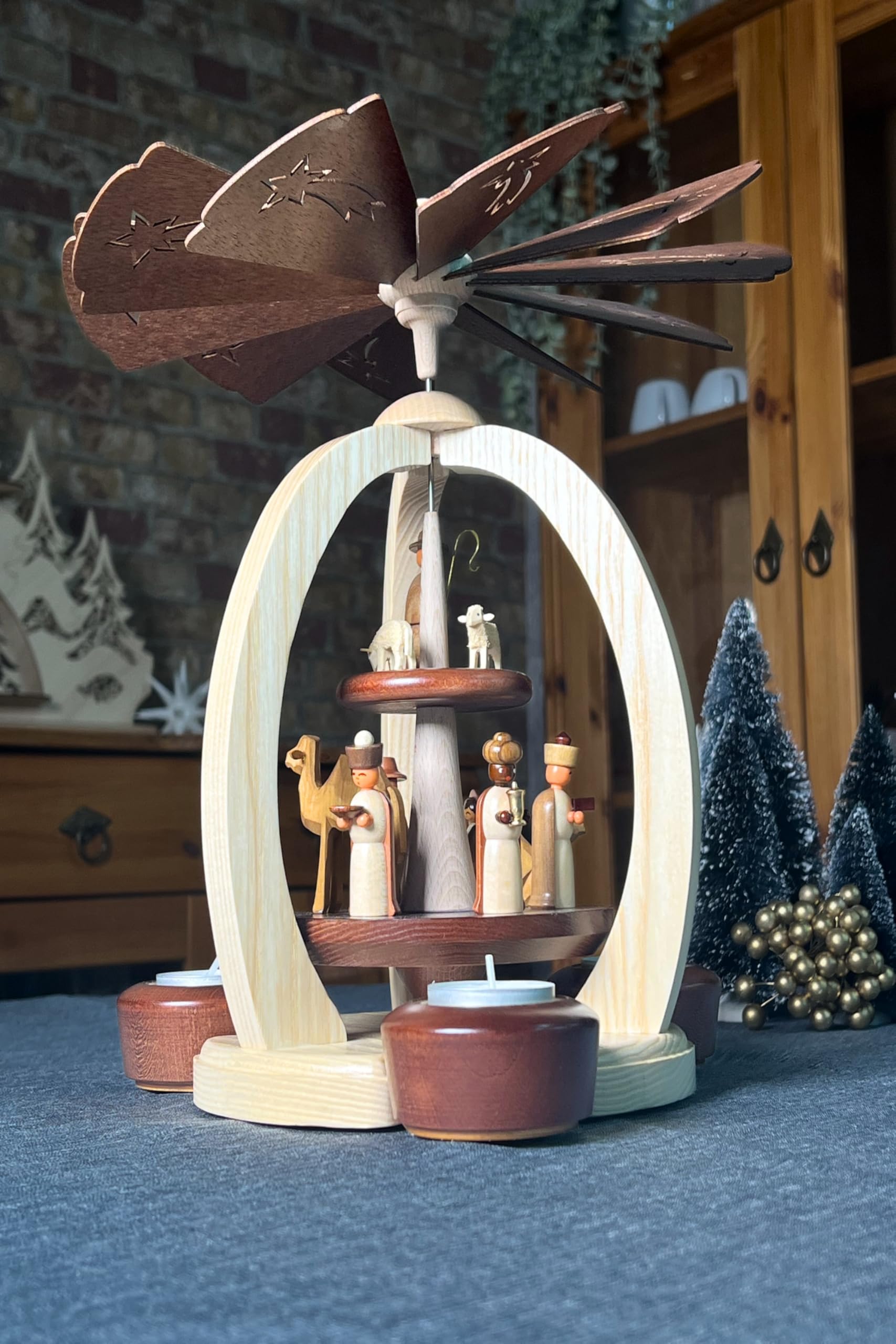 2-stöckige Weihnachtspyramide Christi Geburt Exklusiv - 28 cm - 100% Erzgebirge Pyramide