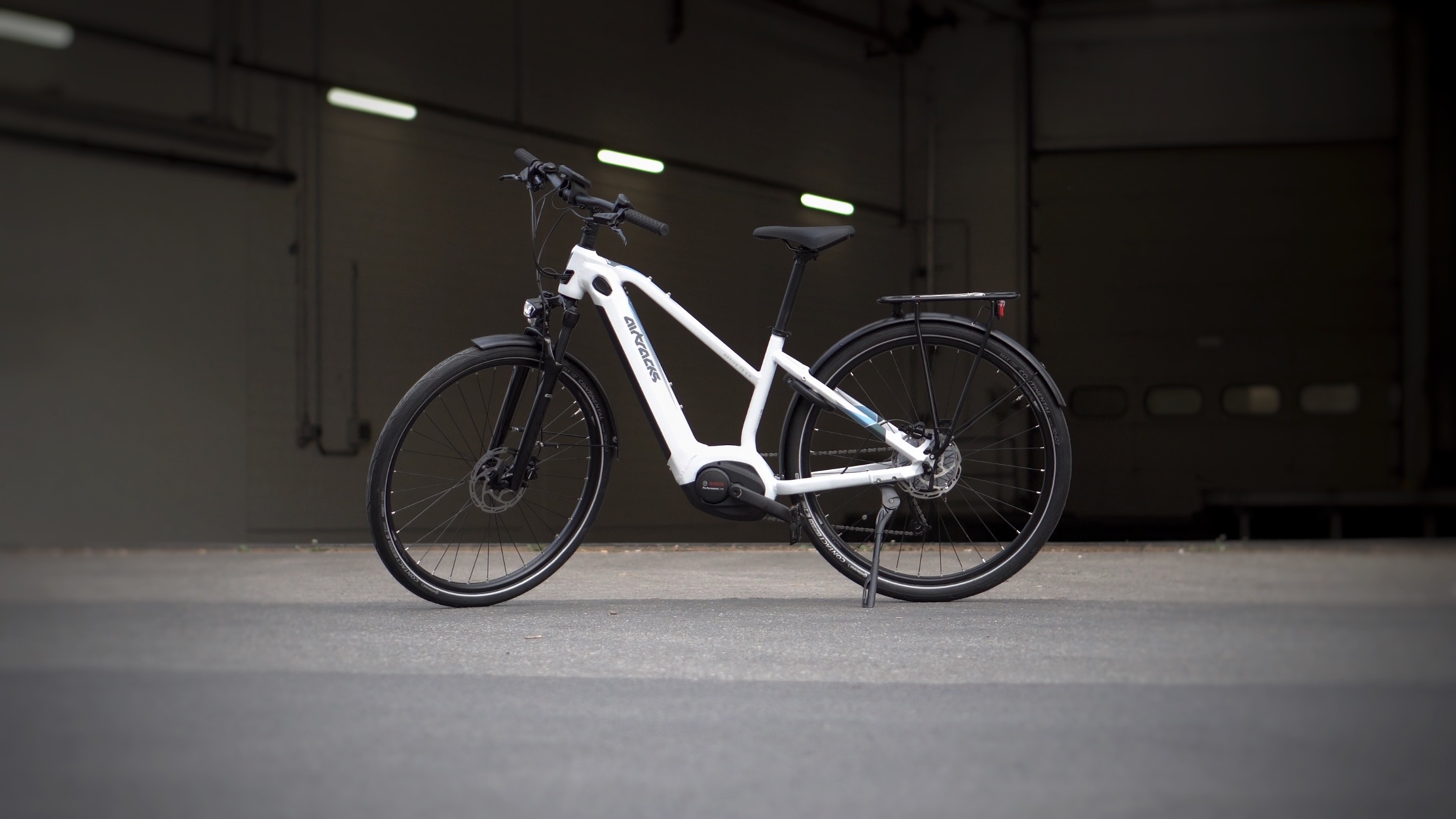Airtracks 28 Zoll E-Bike Damen Trekking Fahrrad City Bike Motiv TR.2.0L Motor Bosch Performance Line POWERTUBE 500 Wh