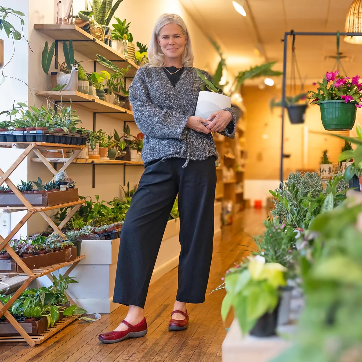 Dansko Stacy Mary Jane - Lightweight Support in a Versatile Style- Slip-Resistant Rubber Outsole Suitable for Dry, Wet, and Oily/Wet Surfaces