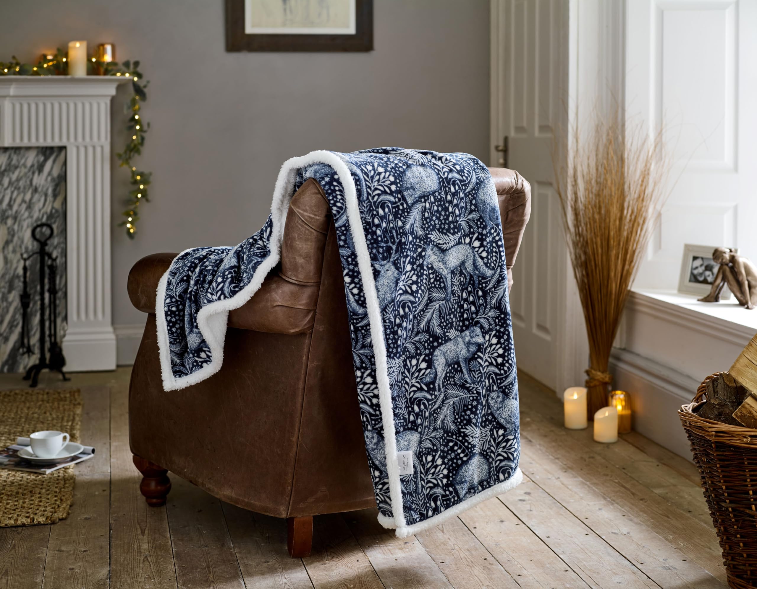 Deyongs Navy Woodland Folk Throw 140 x 180cm - Fleece - Sherpa Reverse