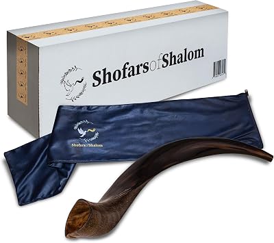 Shofars Of Shalom Kudu Shofar Horn ، النصف الأصلي الجميل نصف مصقول نصف طبيعي ، سهل النفخ بصوت عميق وغني | يتضمن حقيبة Shofar مطرزة بشكل جميل | 31 "-35"