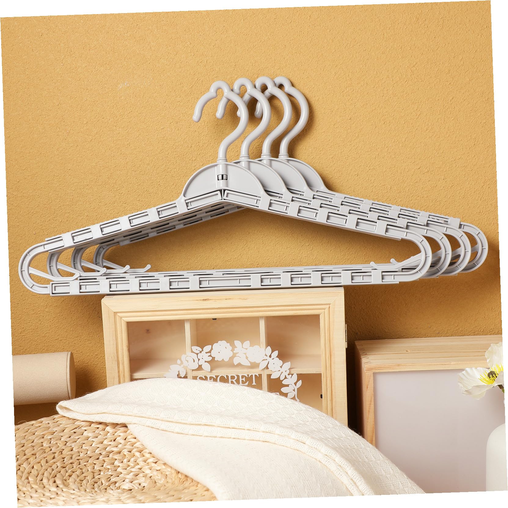 Ausziehbare Kleiderbügel aus Robustem Pp Multifunktional und Platzsparend 4 Stück Schlichtes Elegantes Design für Zuhause für Bettwäsche und Handtücher
