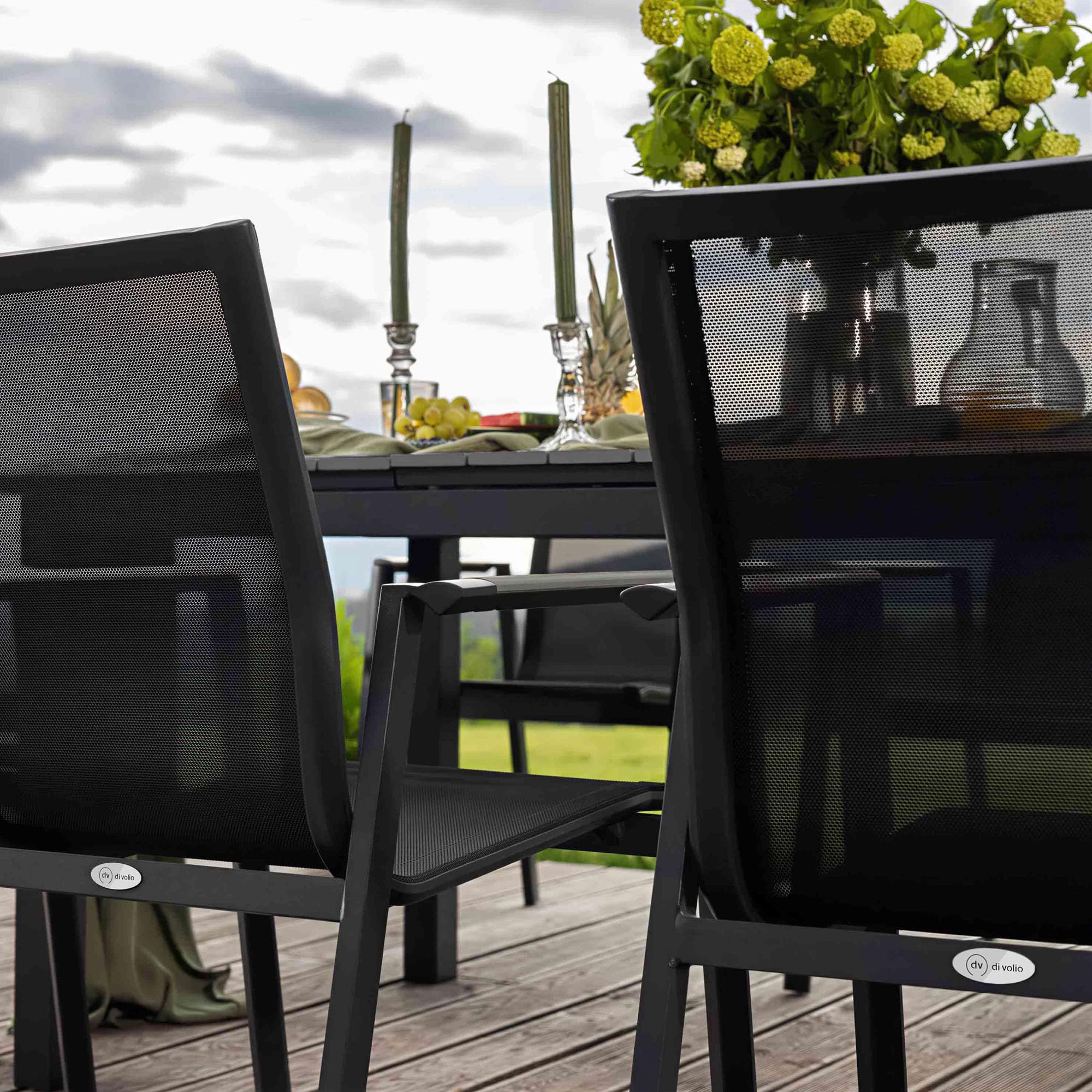 di volio Gartenmöbel MIRANNO, ausziehbarer Gartentisch mit stapelbaren Stühlen - Set, langlebige Essgruppe für 6-8 Personen, robust & wetterfest (Grau, 8-Sitzer)