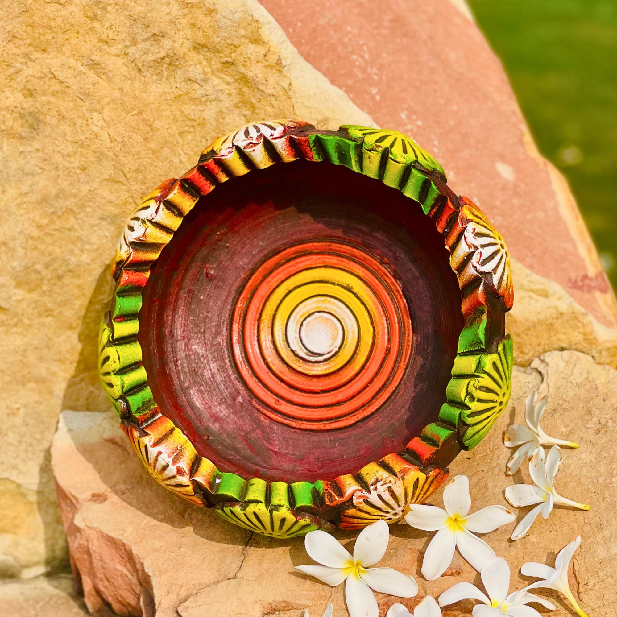 RUSTICLAY Handmade Terracotta Urli Bowl | Uruli for Flower Decoration | Clay Urli Pot for Home Decor | Flower Pot | Terracotta Home Decor, 700 ml, Multicolor